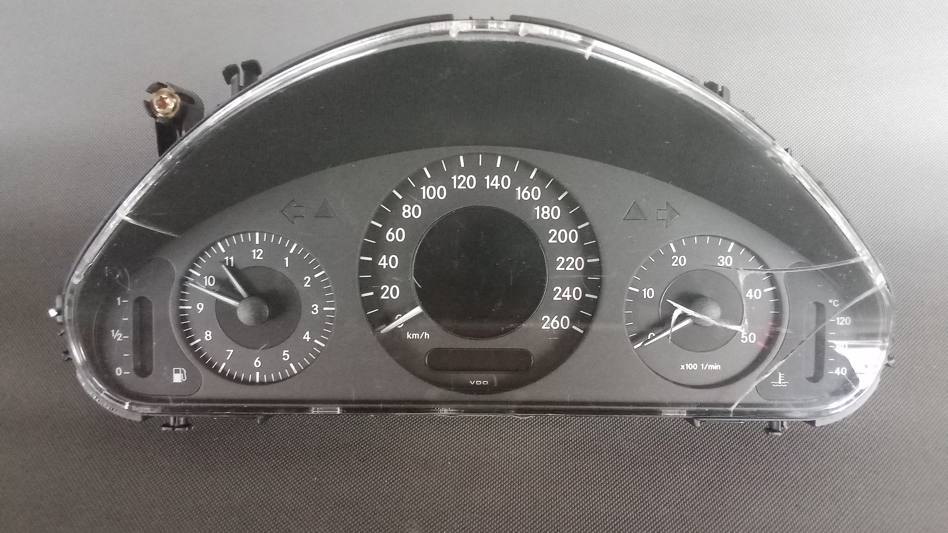 Mercedes W211 E-Klasse Tacho Tachograf Kombiinstrument 260Km/h Diesel A2115400411 / A2115408848 #9 D