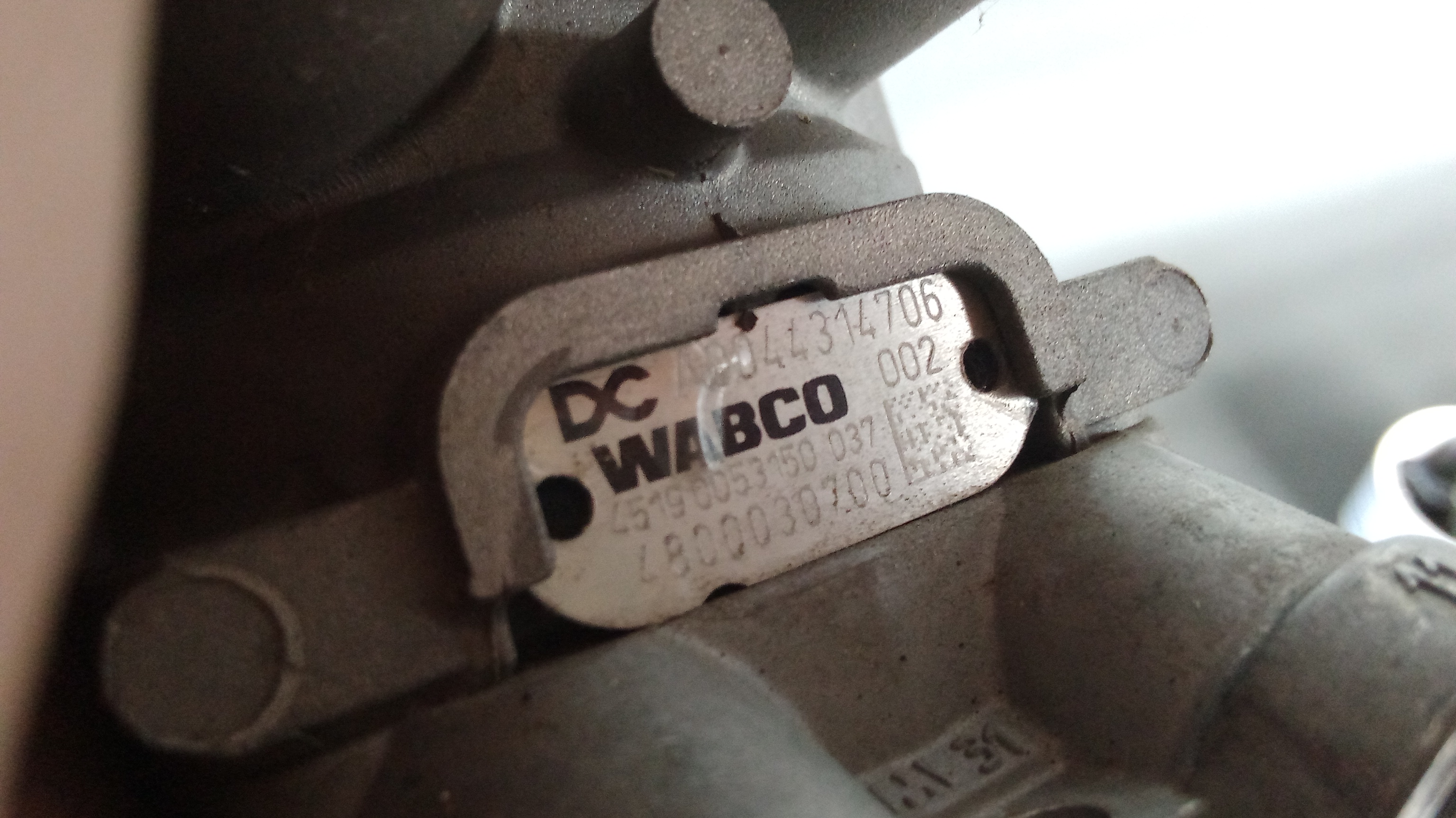 A0044314706 Mercedes Actros Bremsventil Fusswertgeber #9