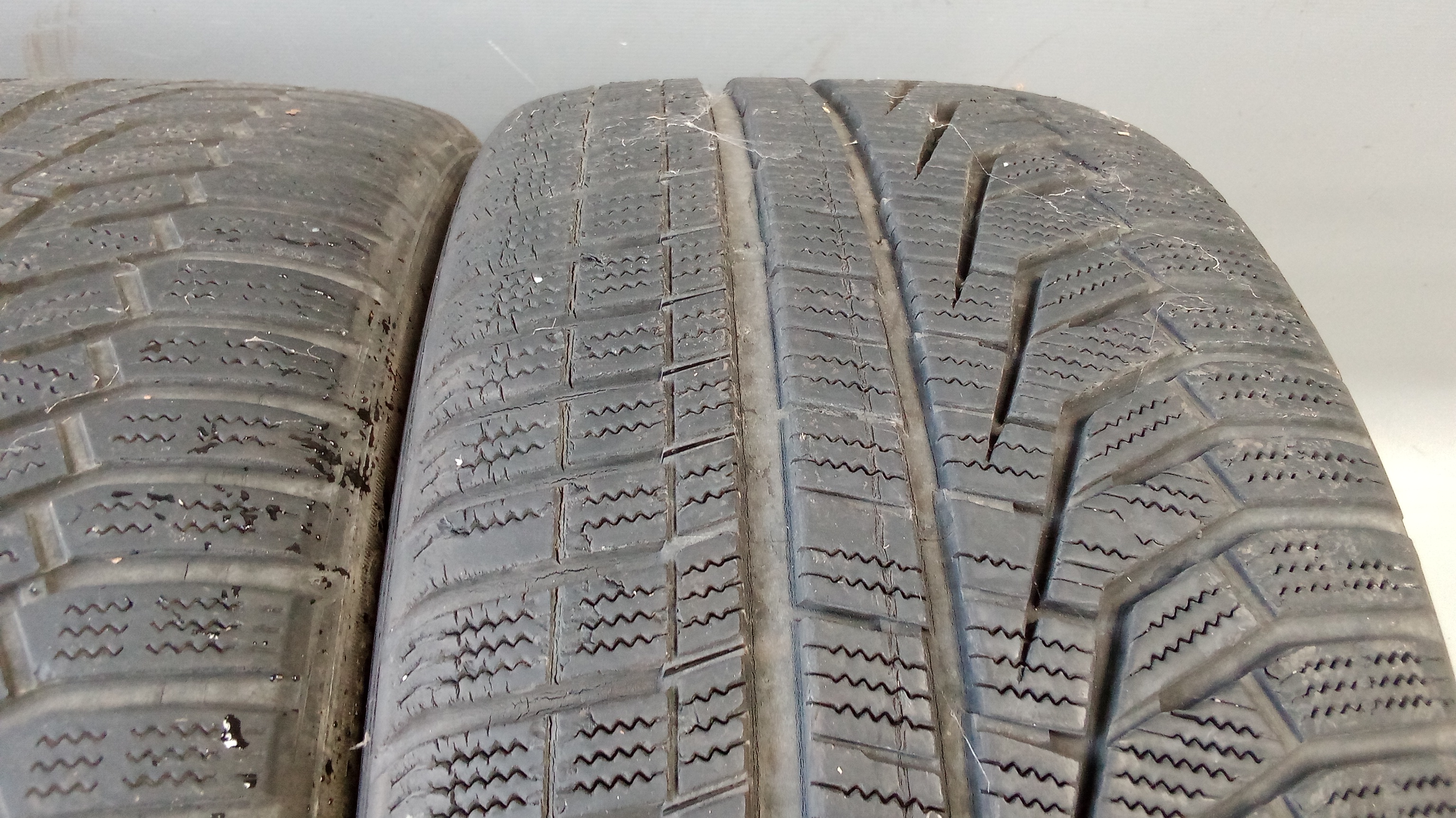 Hankook Winterreifen 255 40 R19 100V / i Cept Evo2 / 6mm + 5mm #Xi