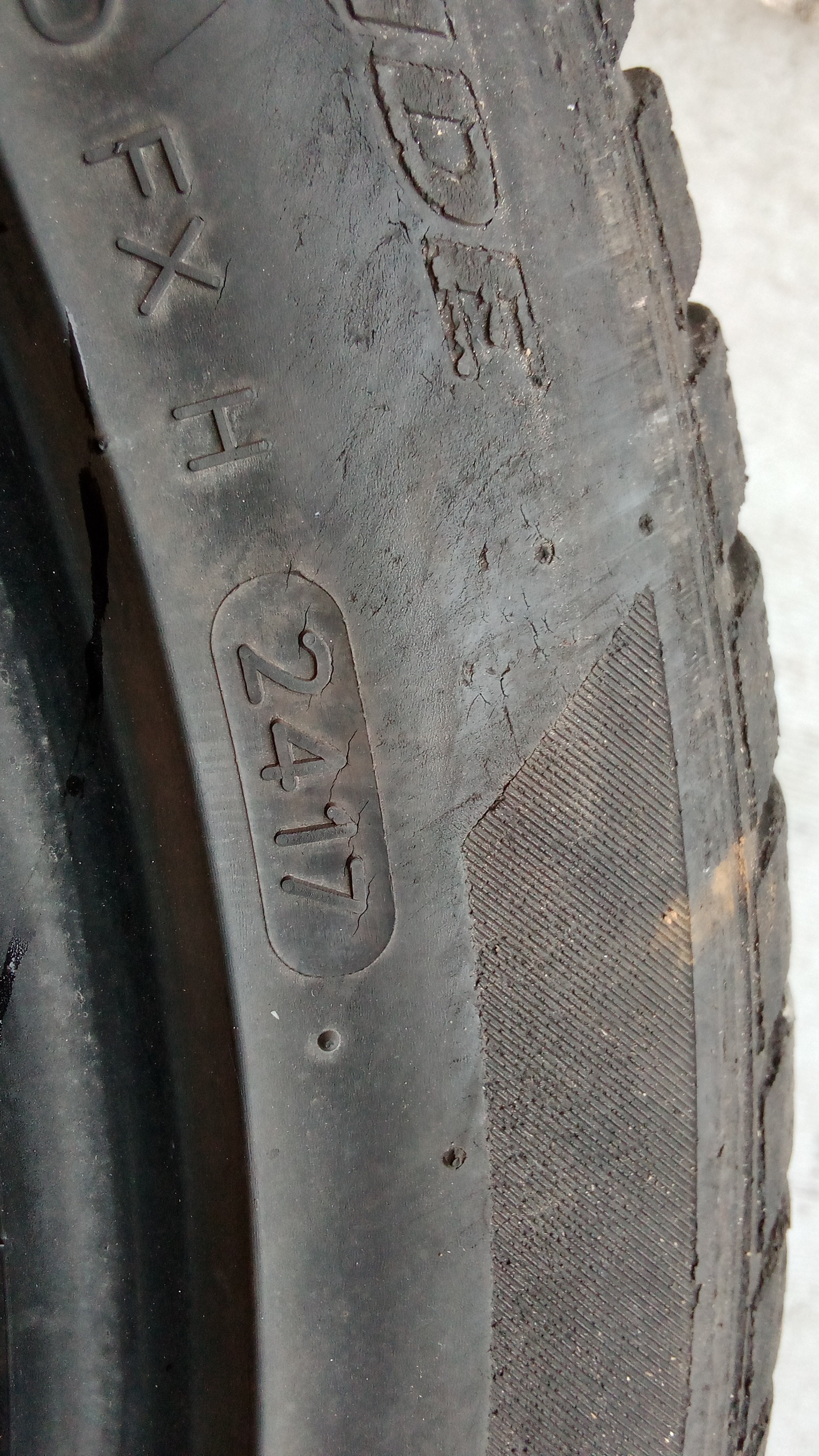 Hankook Winterreifen 255 40 R19 100V / i Cept Evo2 / 6mm + 5mm #Xi