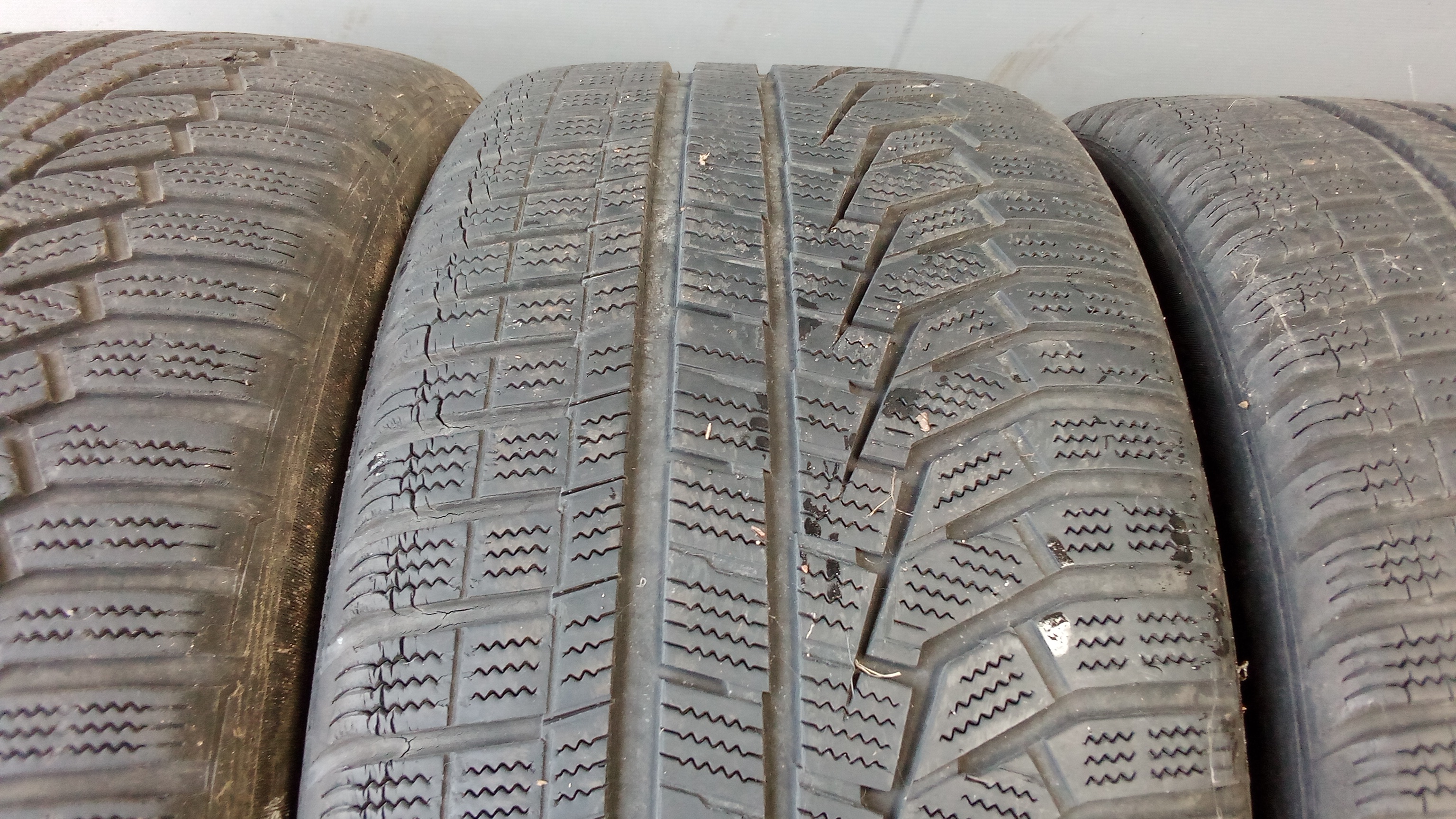 Hankook Winterreifen 255 40 R19 100V / i Cept Evo2 / 6mm + 5mm #Xi