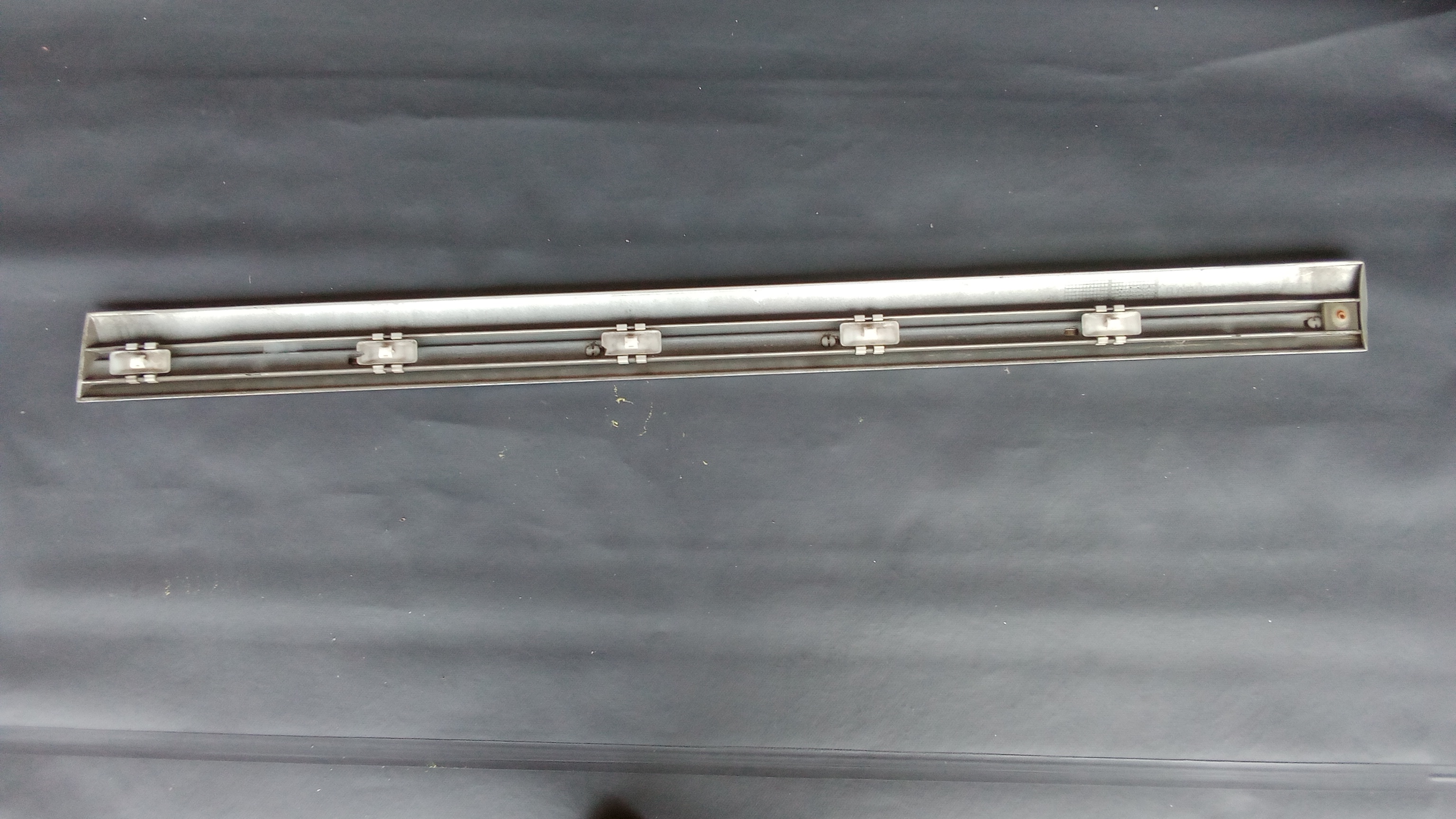 Mercedes E-Klasse W210 Leiste Türleiste Tür Vo Li Vorne Links Silber A2106900382 #5