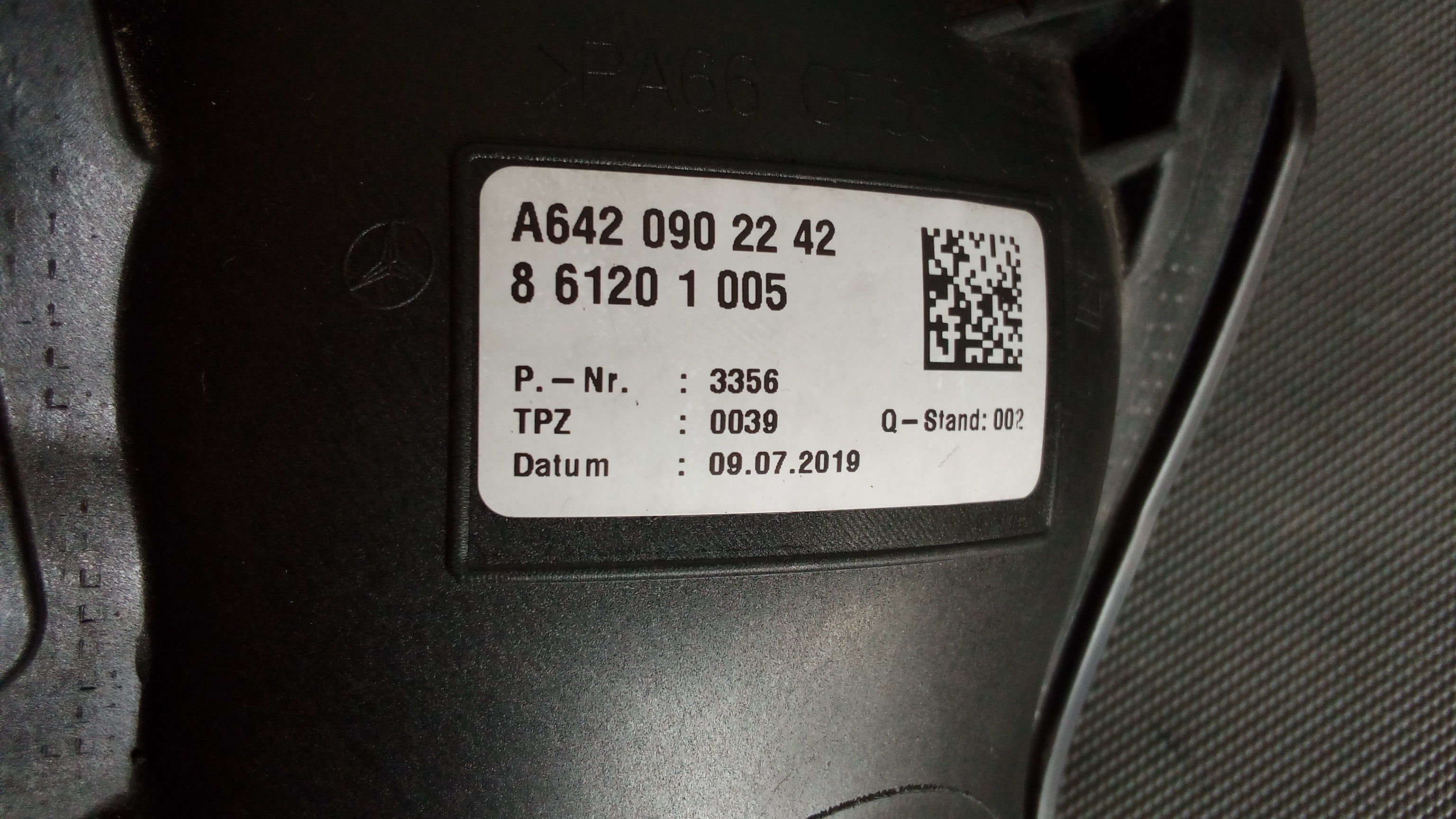  A6420902242 Mercedes OM642 Reinluftleitung #K2
