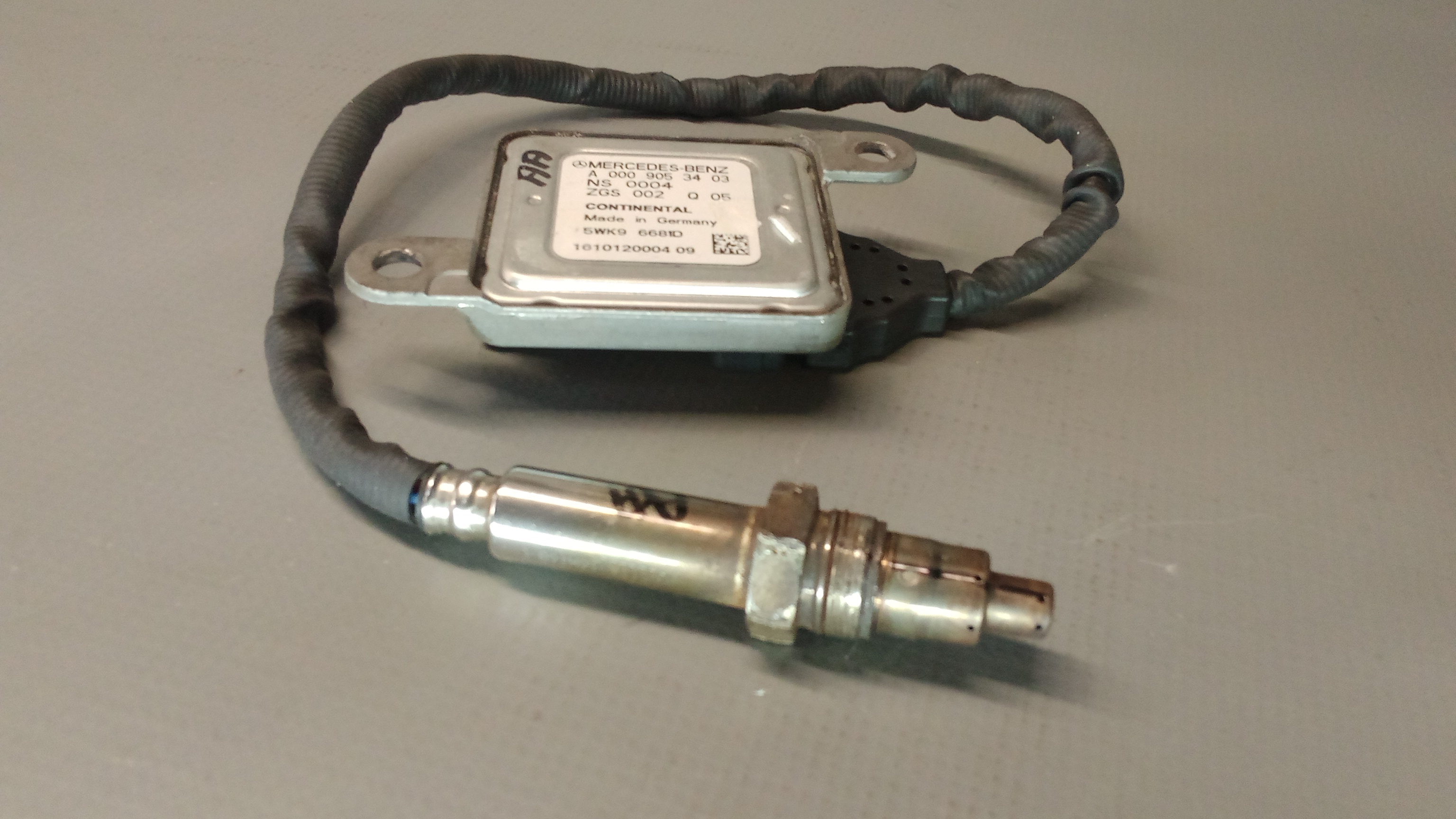 A0009053403 Mercedes-Benz NOX-Sensor W906 / W447 / W222 / W212