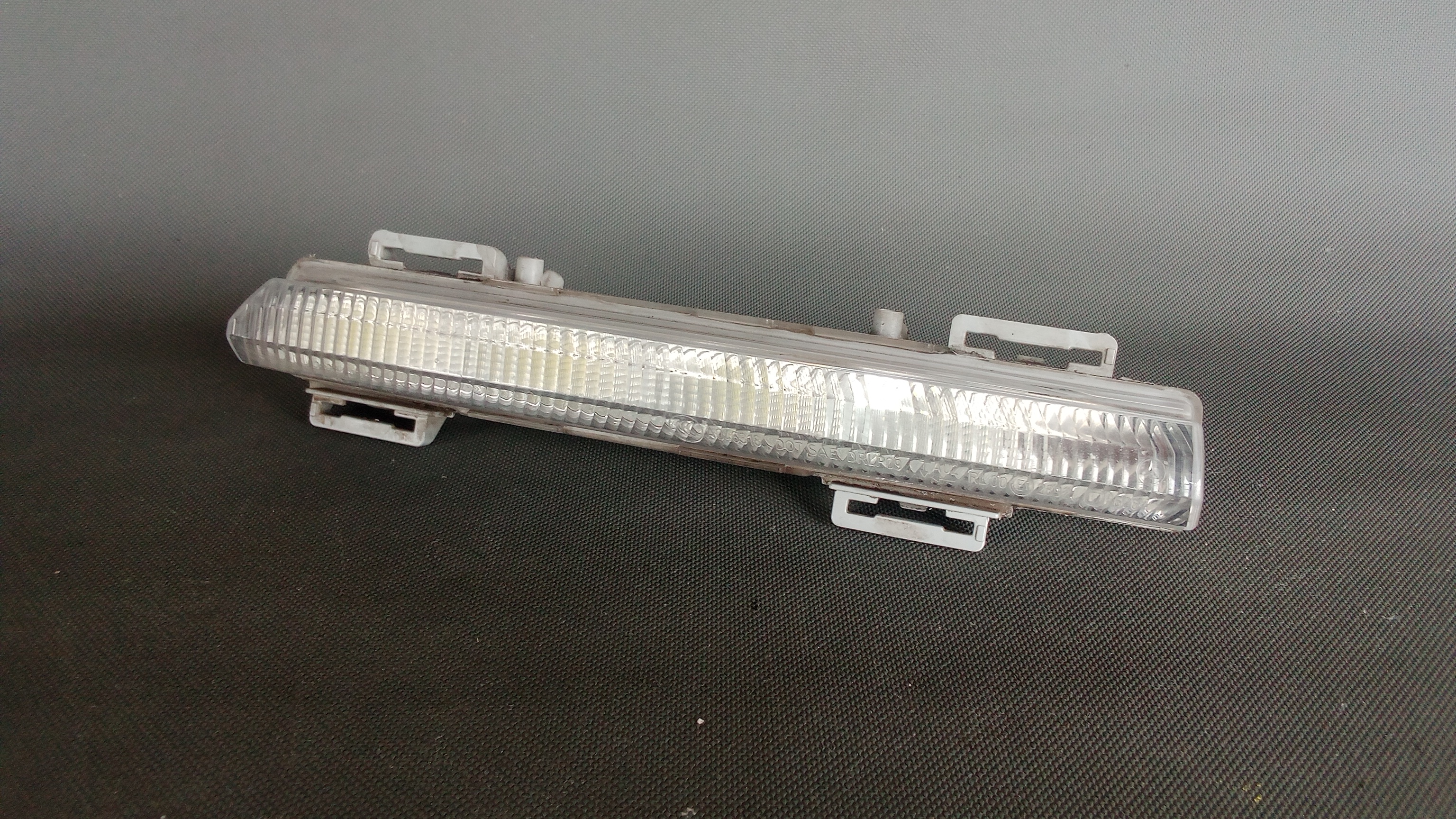 A2049069000 Mercedes W204 C-Klasse LED Tagfahrleuchte Rechts #04