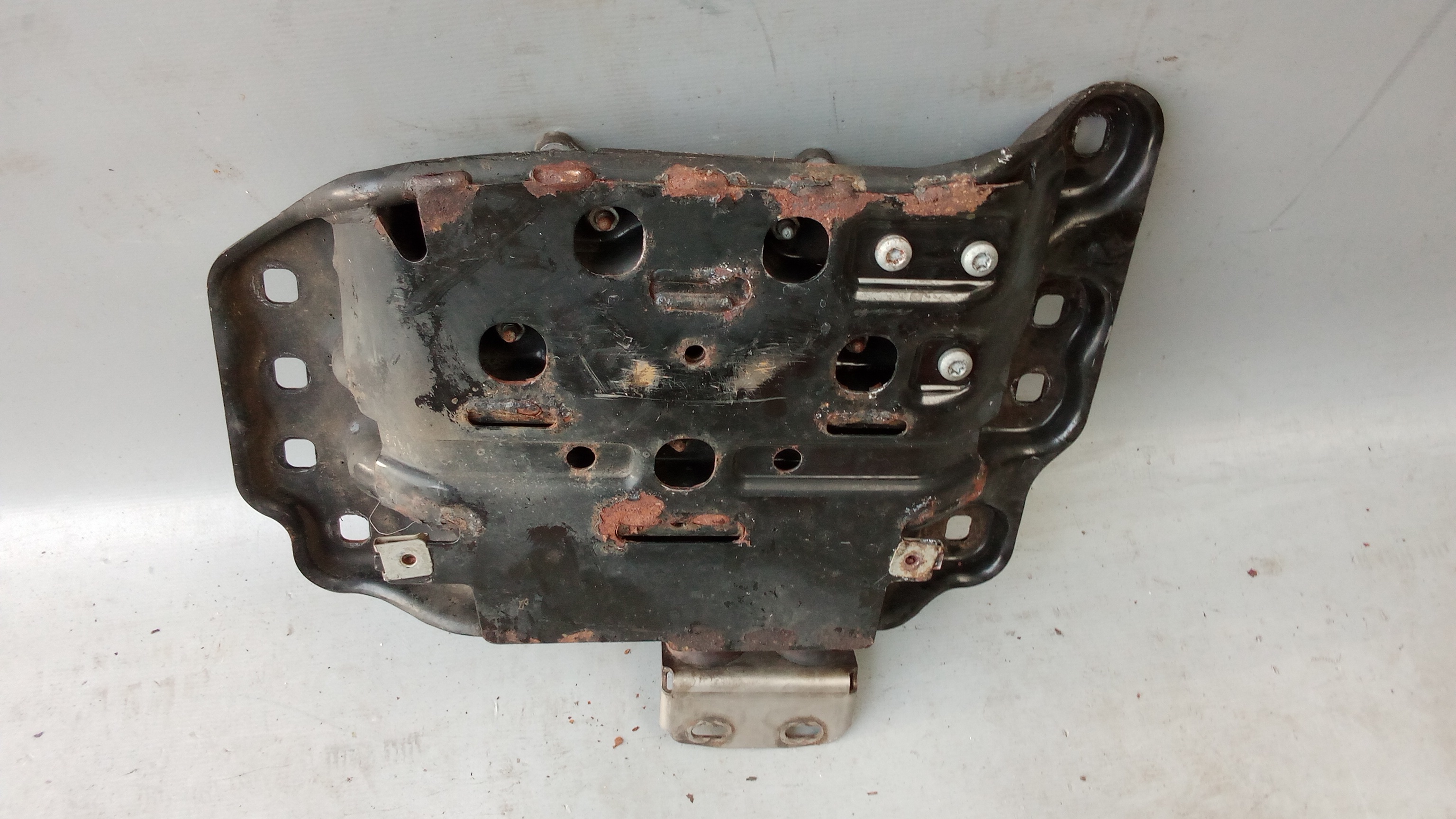 A2122404002 A2042400618 Mercedes W212 E-Klasse Motorlager Getriebelager #X7