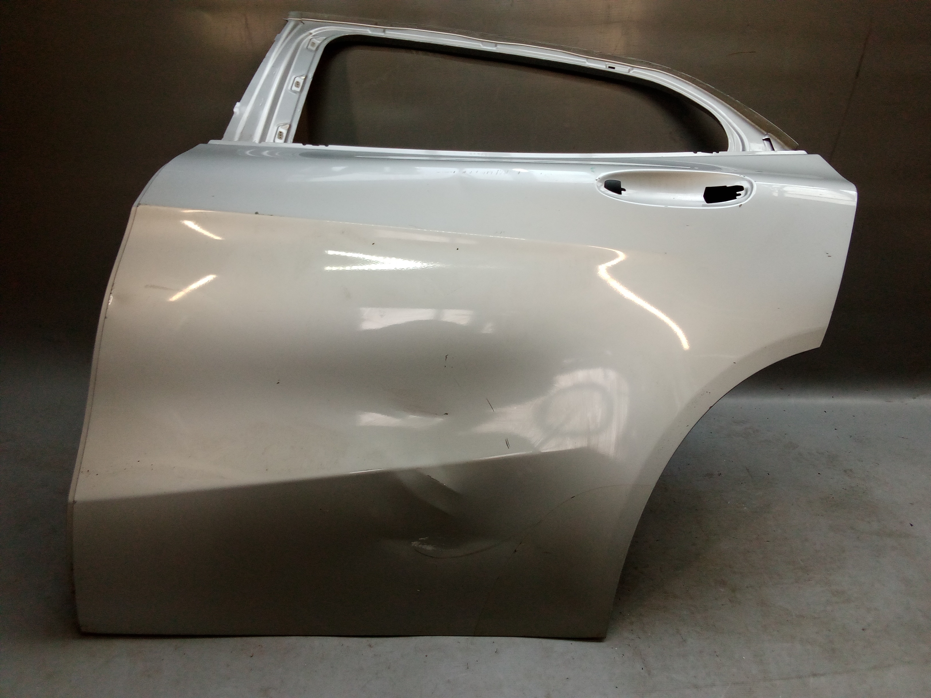 A1567300105 A1567230110 Mercedes X156 GLA Tür Hinten Links Silber #F3