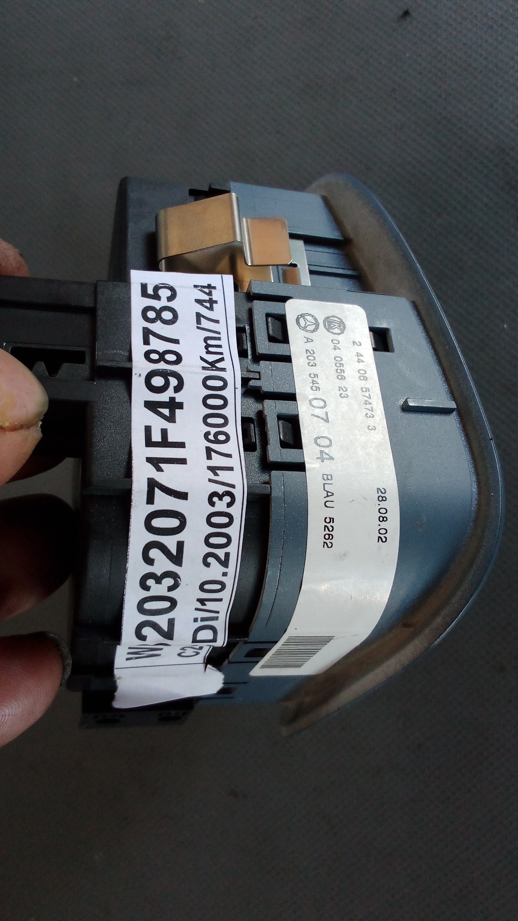 A2035450704 5262 Mercedes W203 S203 C203 Lichtschalter C-Klasse Schalter Blau