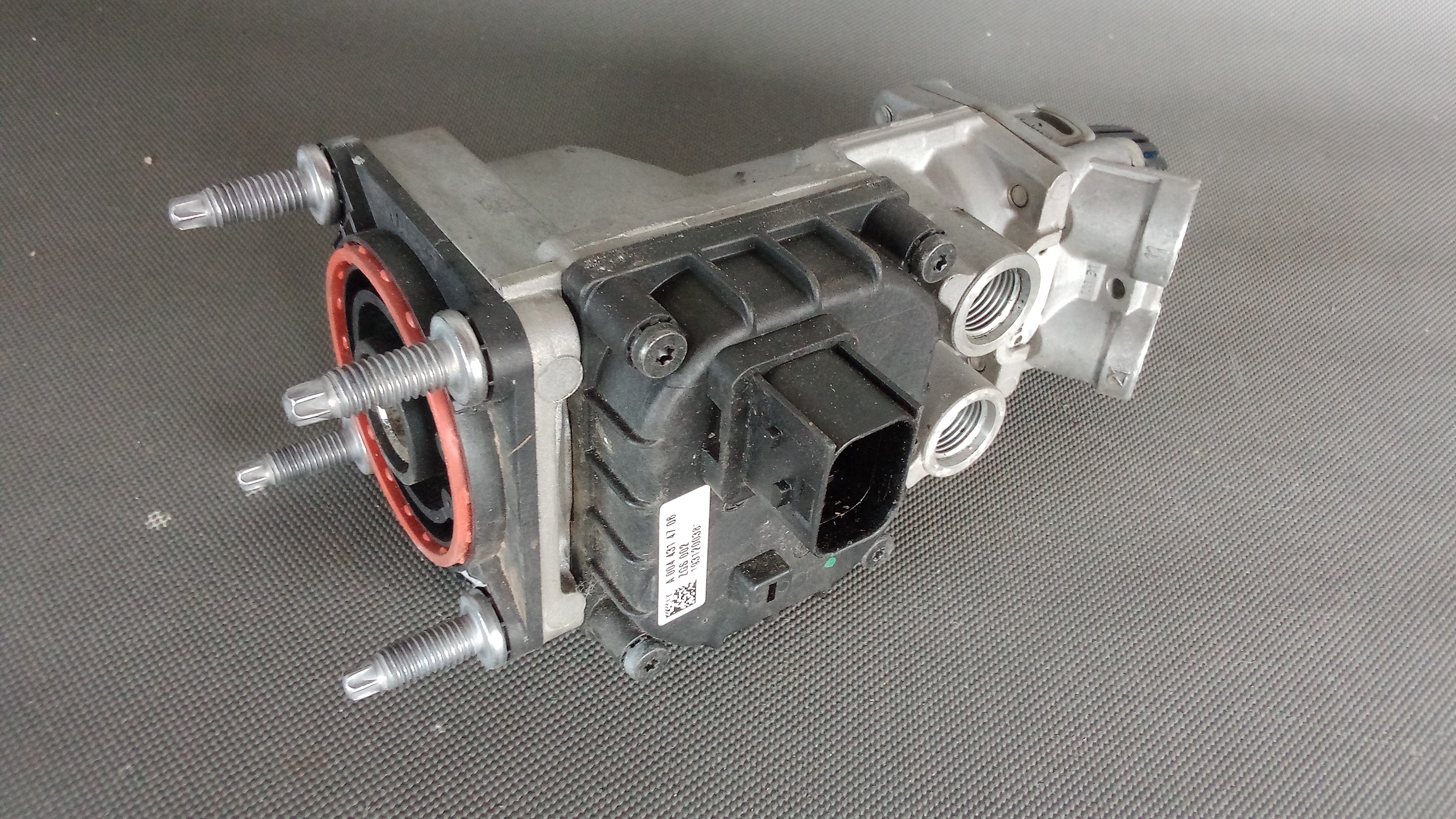 A0044314706 Mercedes Actros Bremsventil Fusswertgeber #9