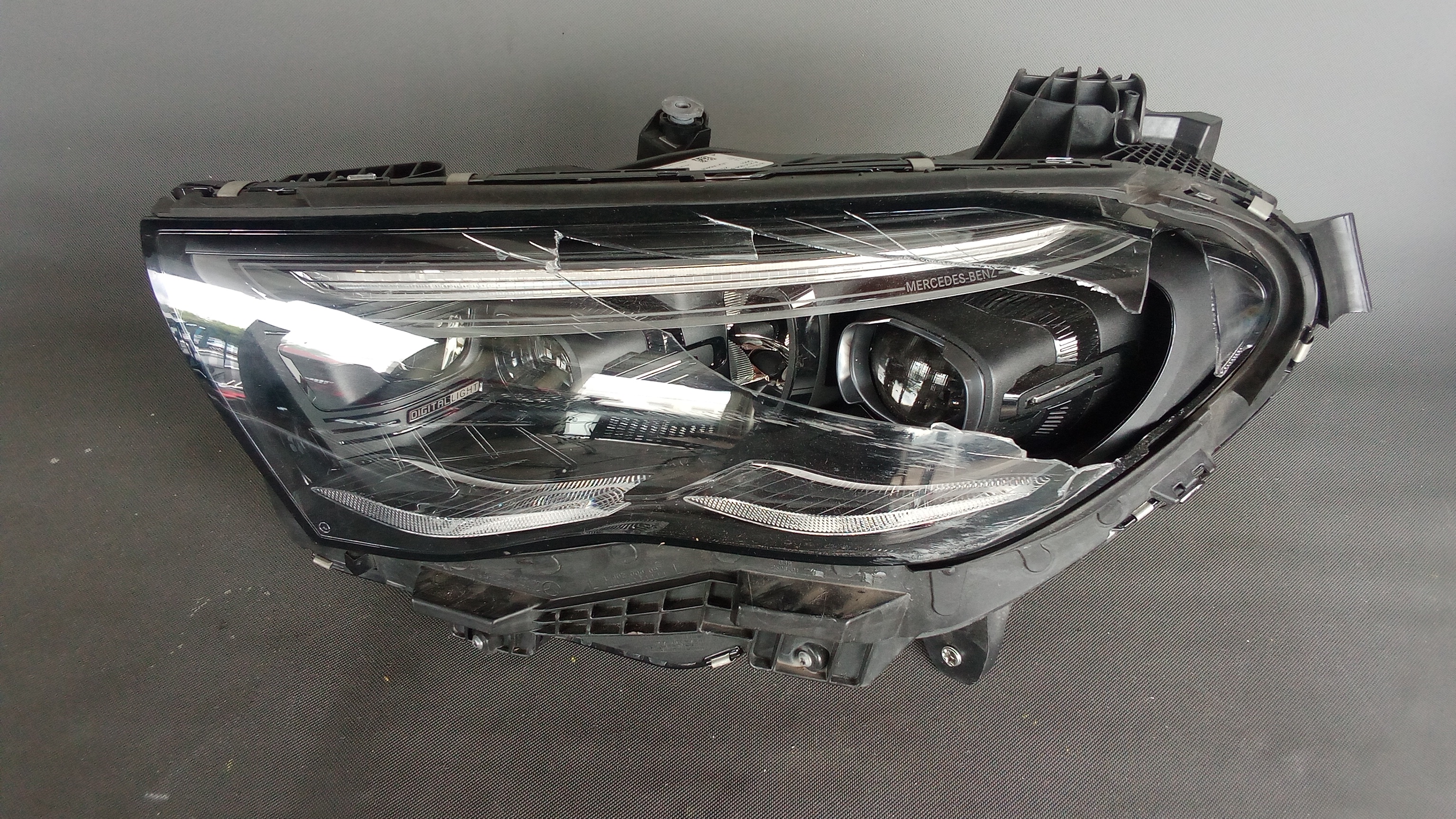 A2149066102 A2149063302 W214 E-Klasse LED Digital Scheinwerfer Links #14