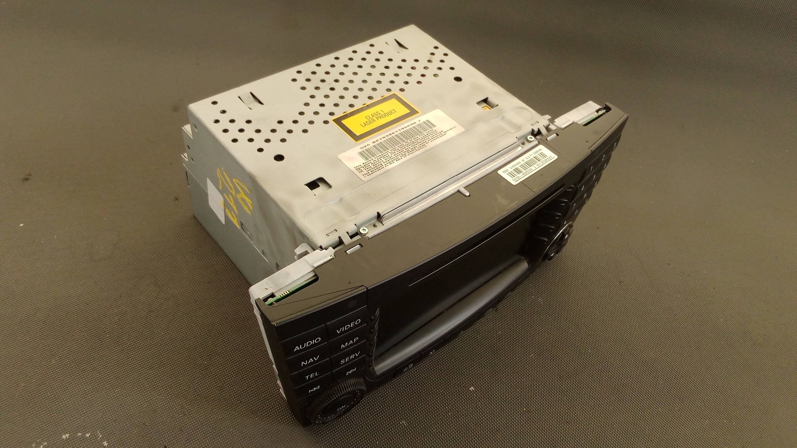A2118203297 A2118707190 Mercedes W211 E-Klasse Radio NAVi Comand #31