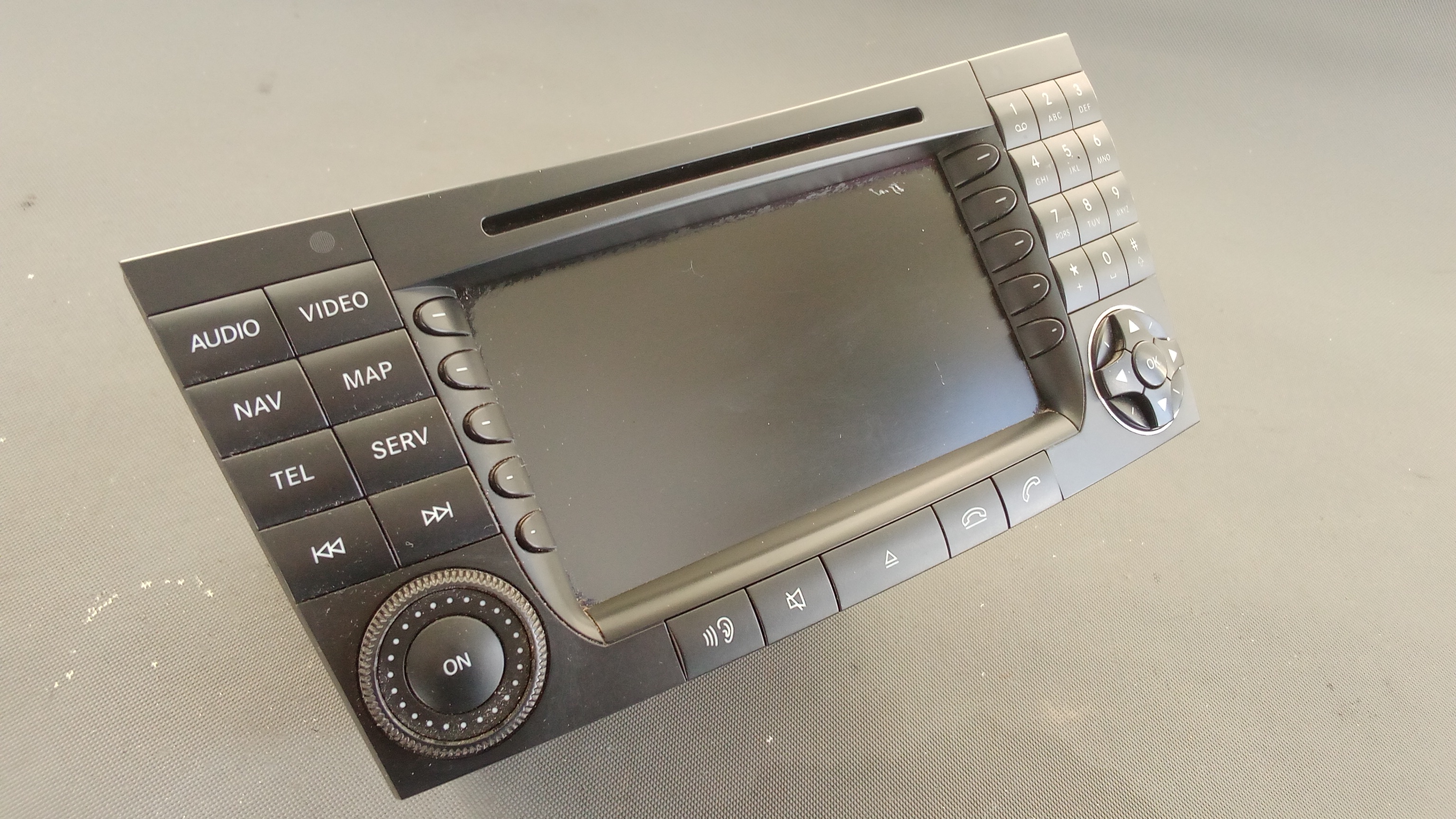 A2118203297 A2118707190 Mercedes W211 E-Klasse Radio NAVi Comand #31