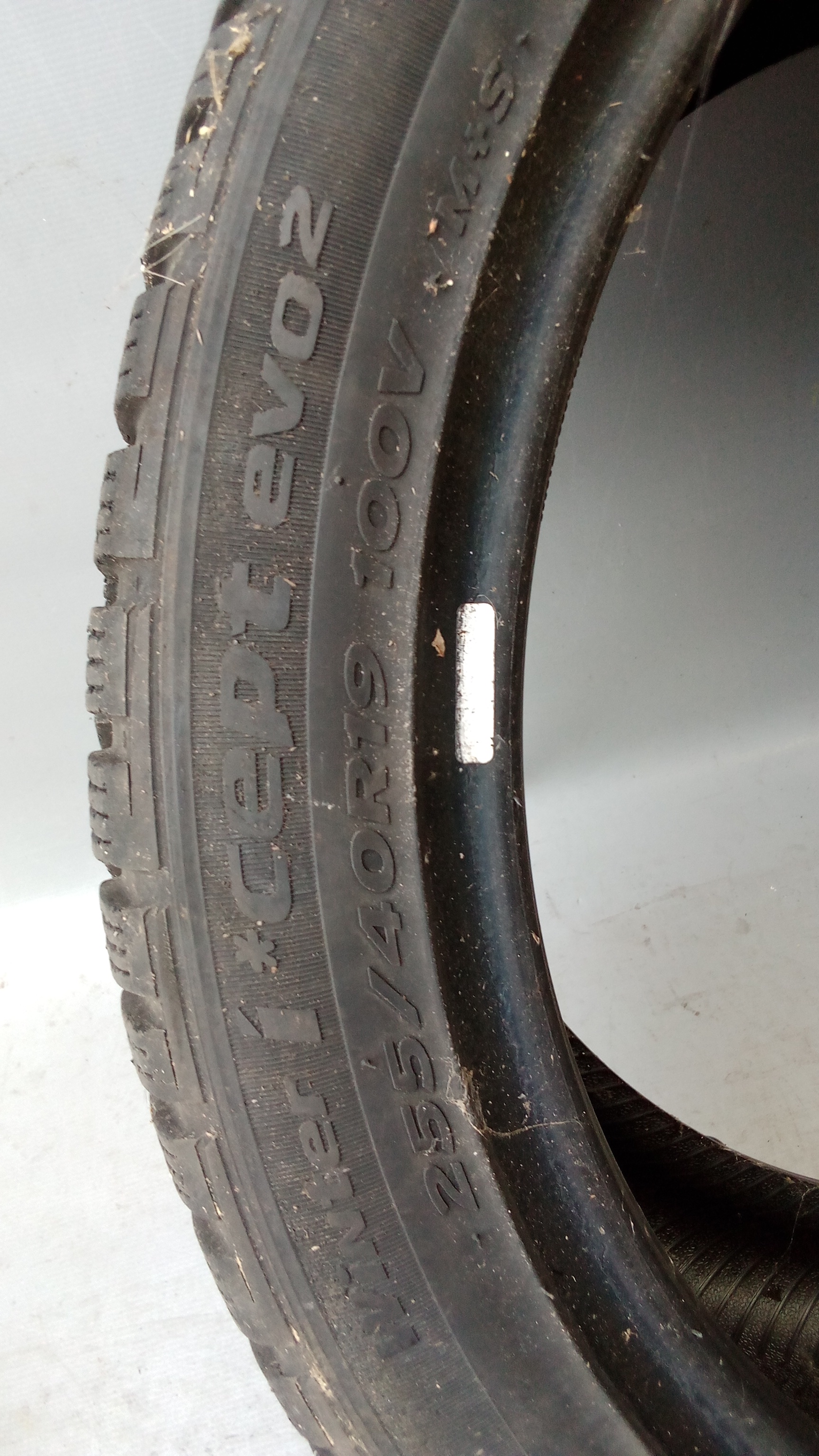 Hankook Winterreifen 255 40 R19 100V / i Cept Evo2 / 6mm + 5mm #Xi