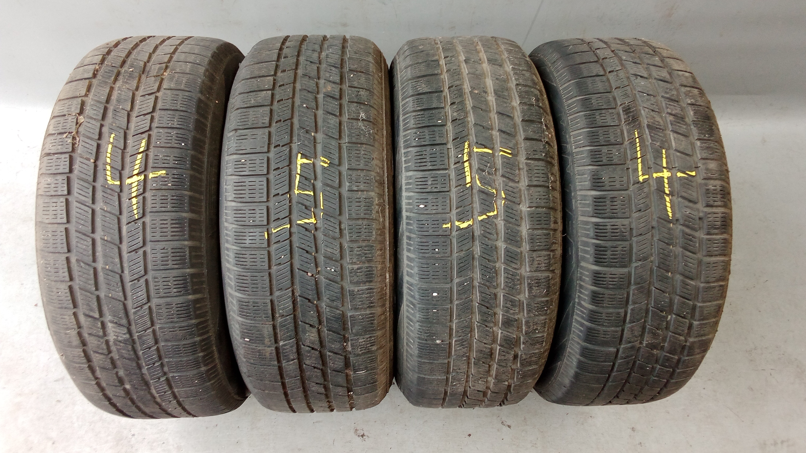 KBA46261 Mercedes W202 R170 Alufelgen + Winterreifen 7x16 et38 205 55 R16 #HK
