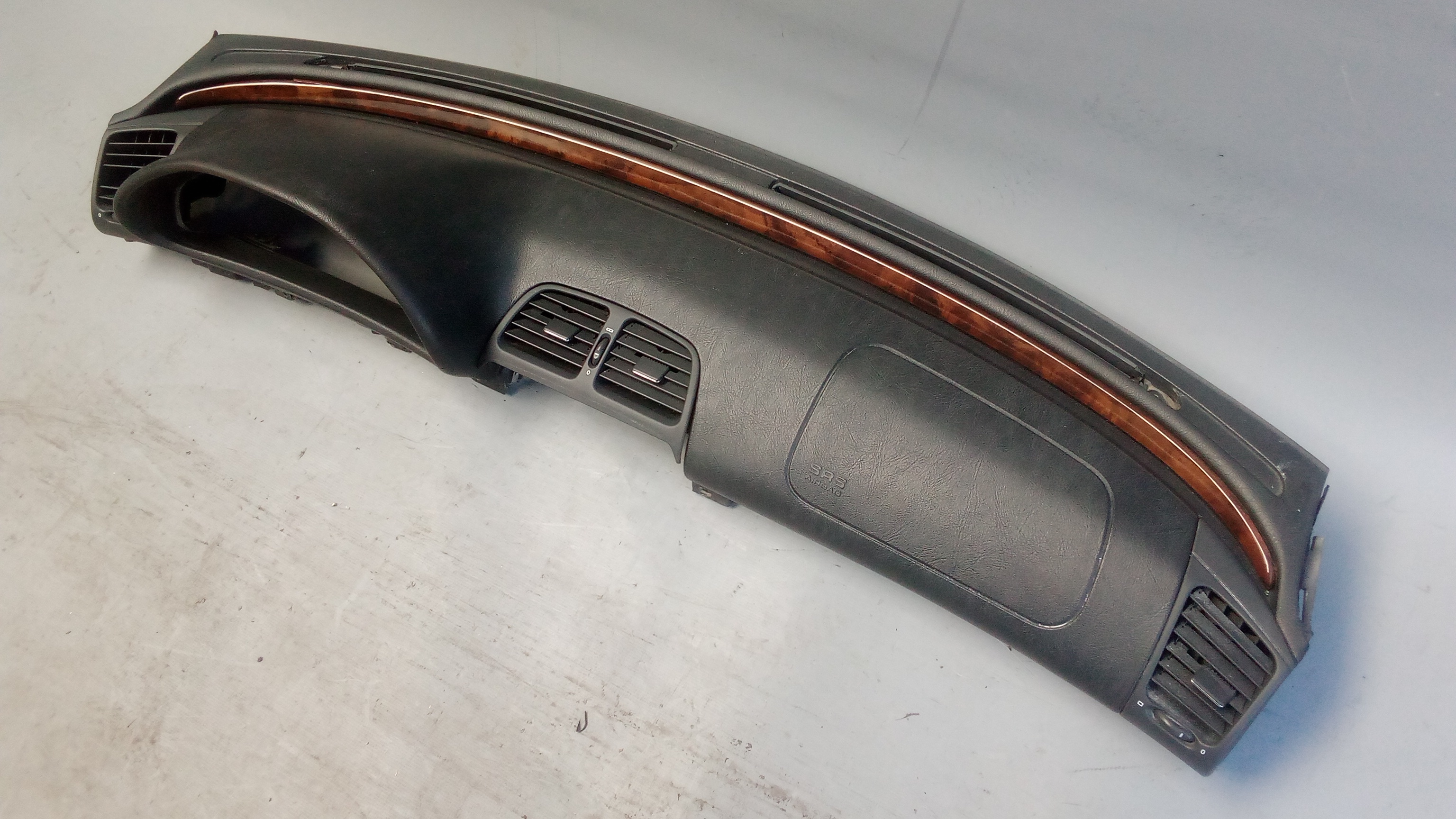 A2086802087 A2088300354 Mercedes W208 CLK Armaturenbrett Cockpit #K2