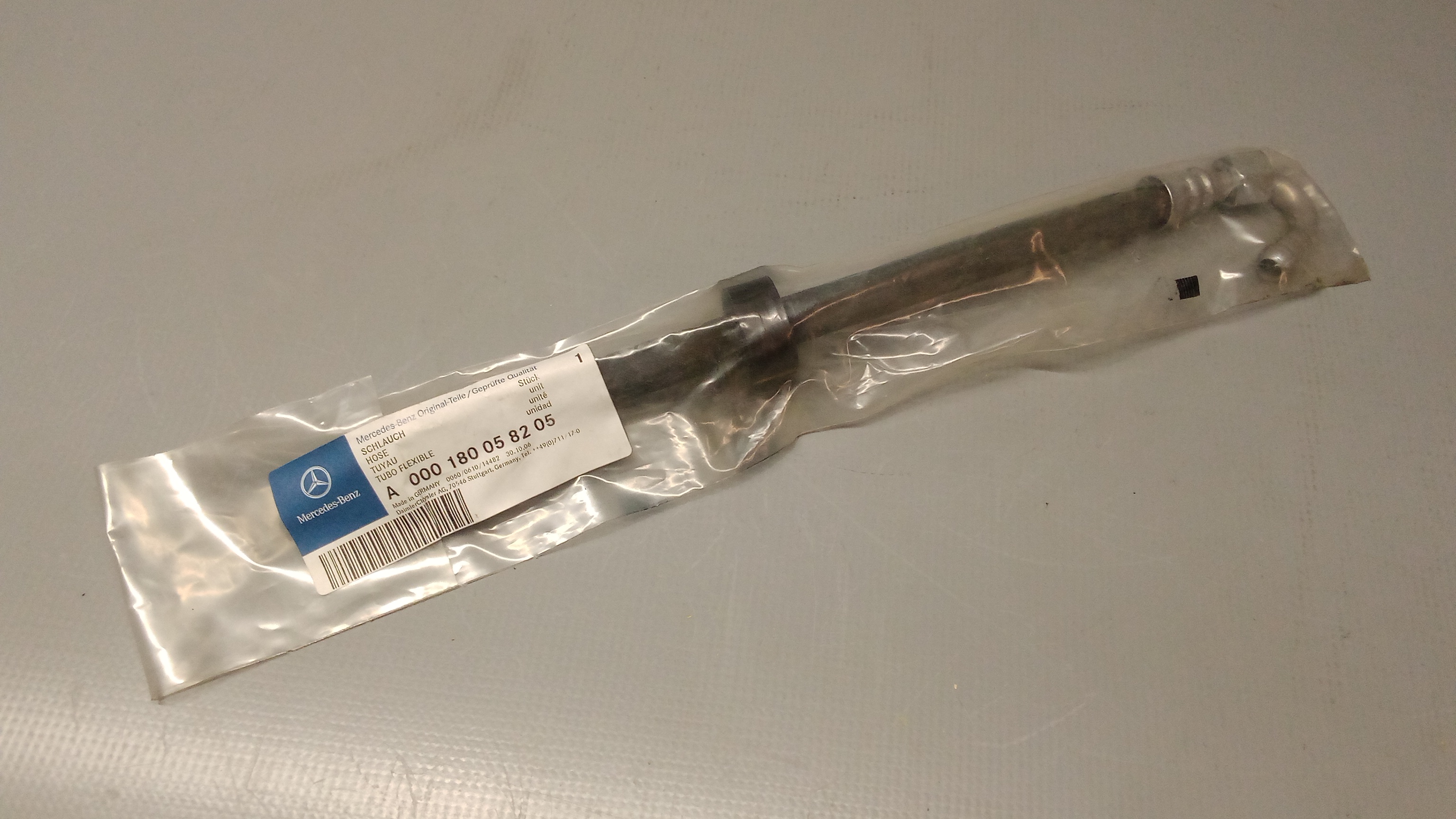 A0001800582 Mercedes W211 E-klasse Schlauch für Ölkühler Links #j9