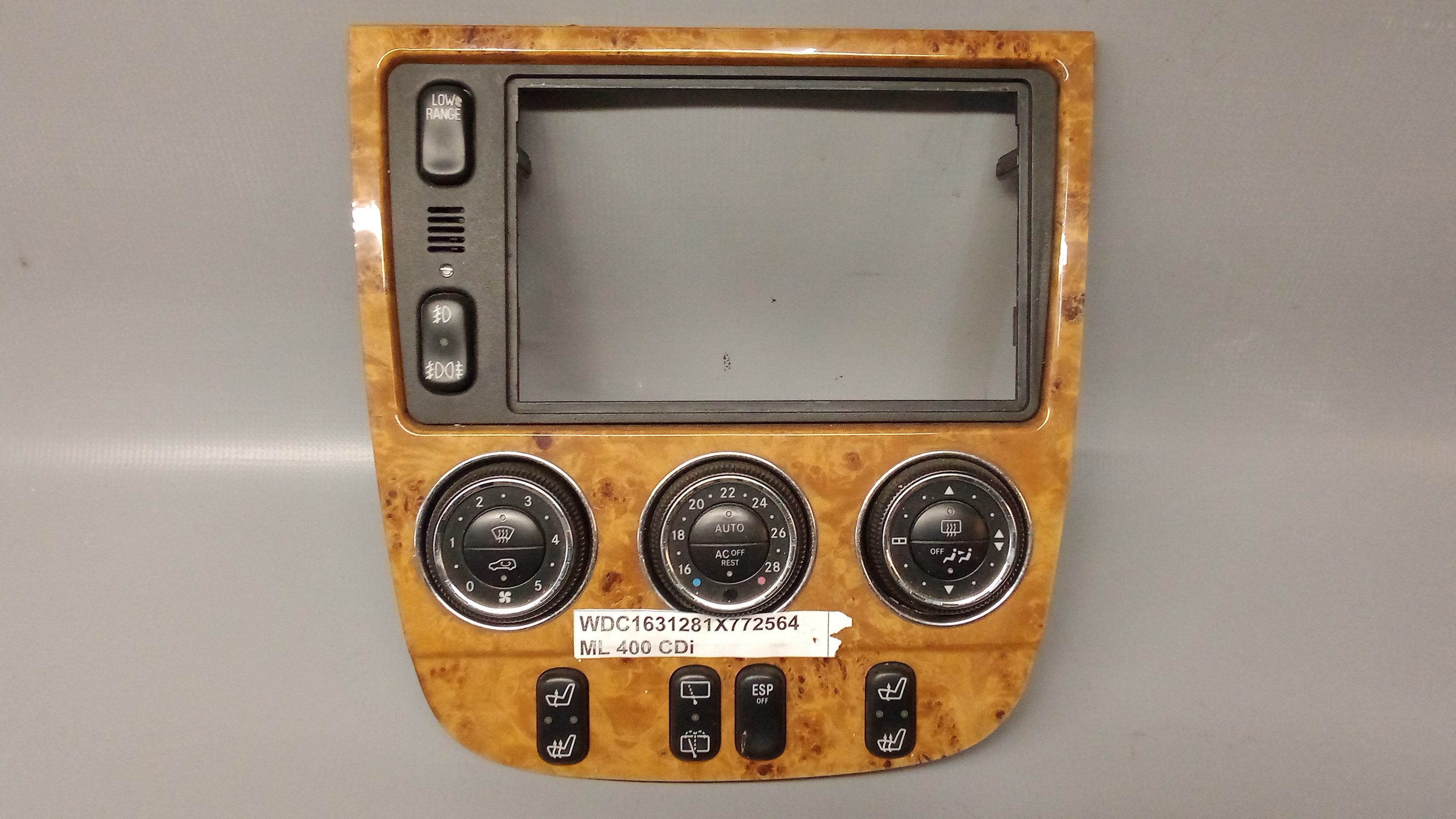 A1638204289 A1638205510 A1636803739 Mercedes W163 M-Klasse Klimabedienteil #X