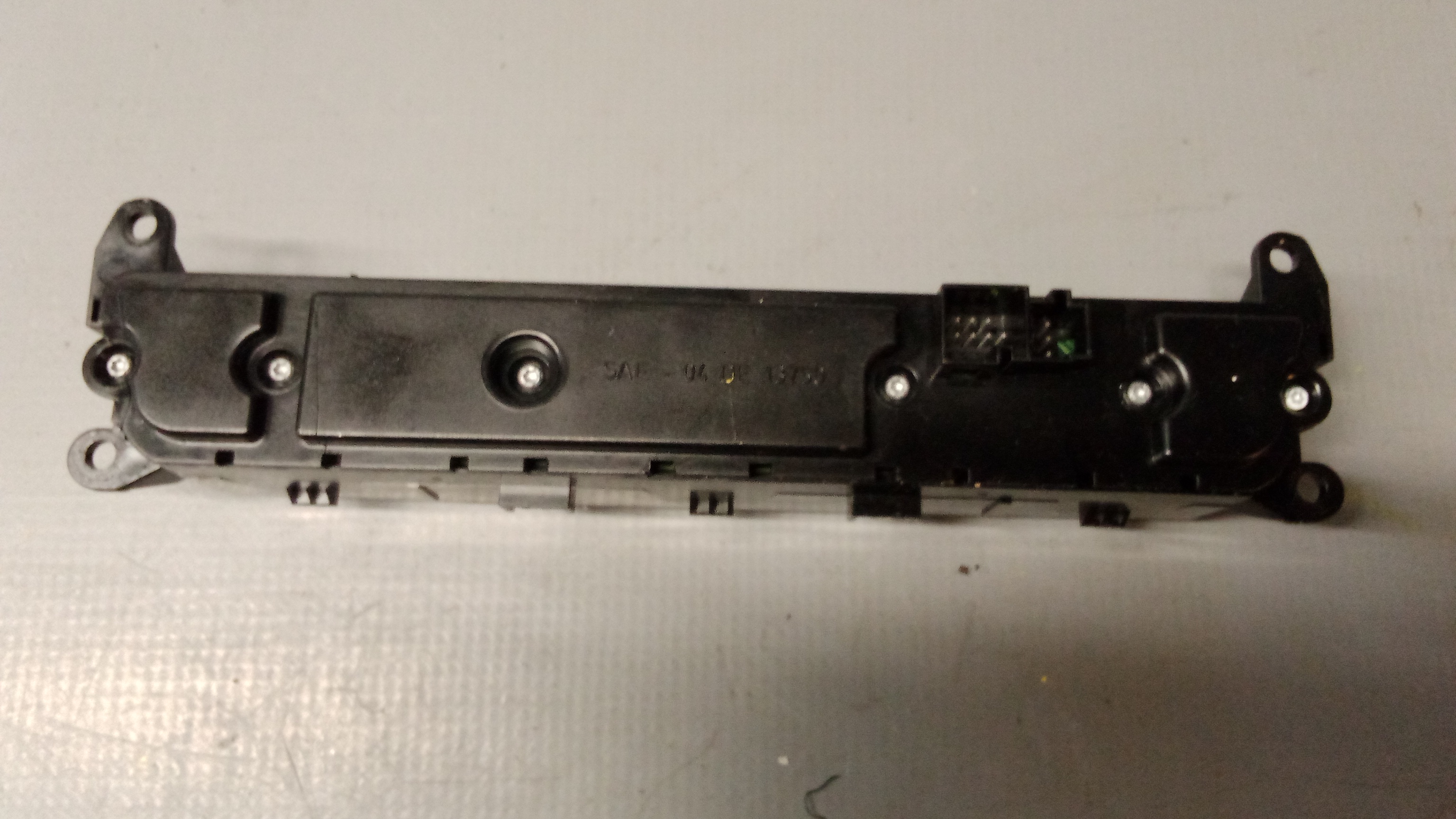 A2518700610 A2518703310 Mercedes W251 R-Klasse Schalterblock oberes Bedienfeld #9