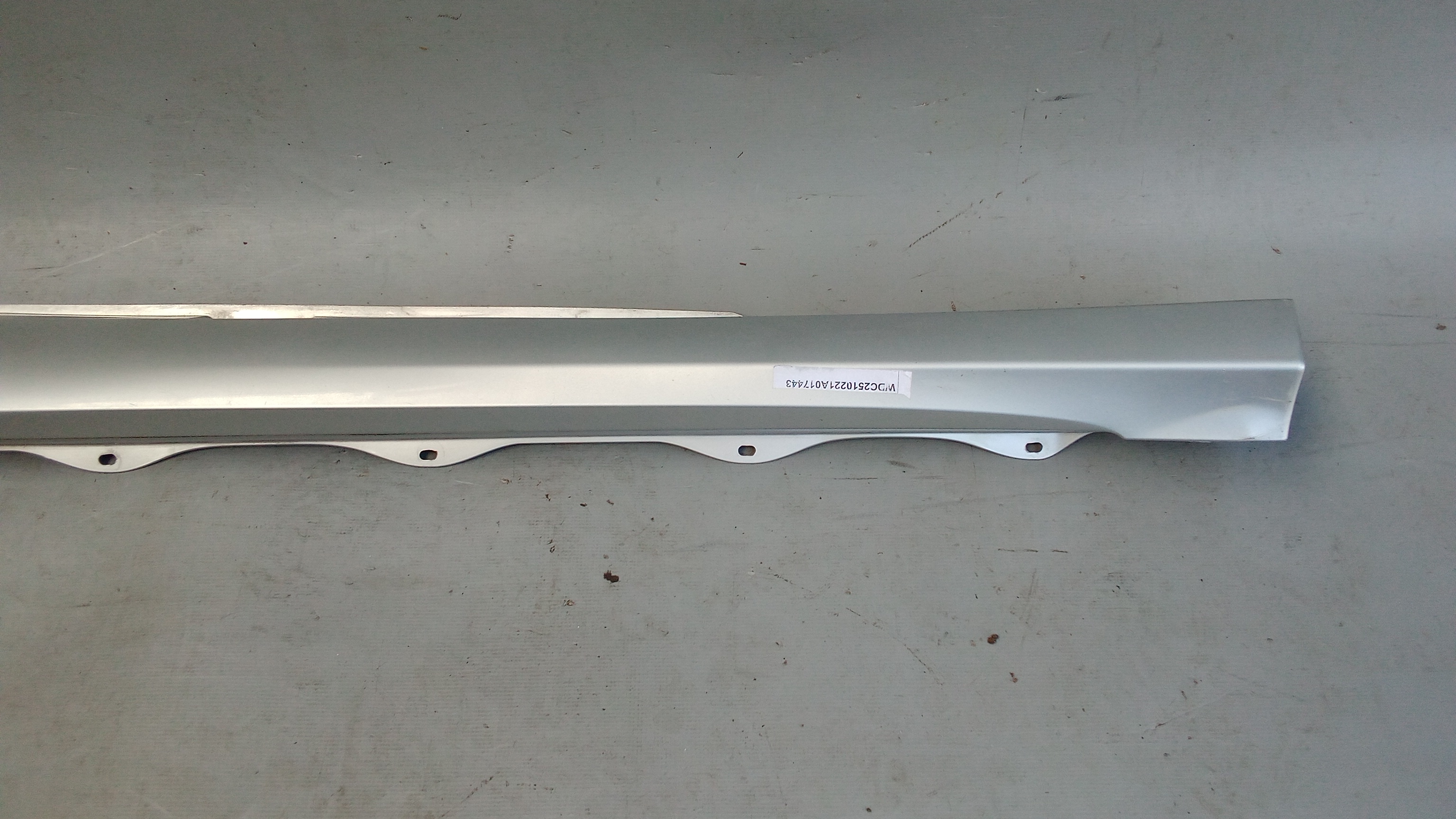 A2516980754 775 Mercedes W251 R-Klasse Schweller Verkleidung Links Silber #E3