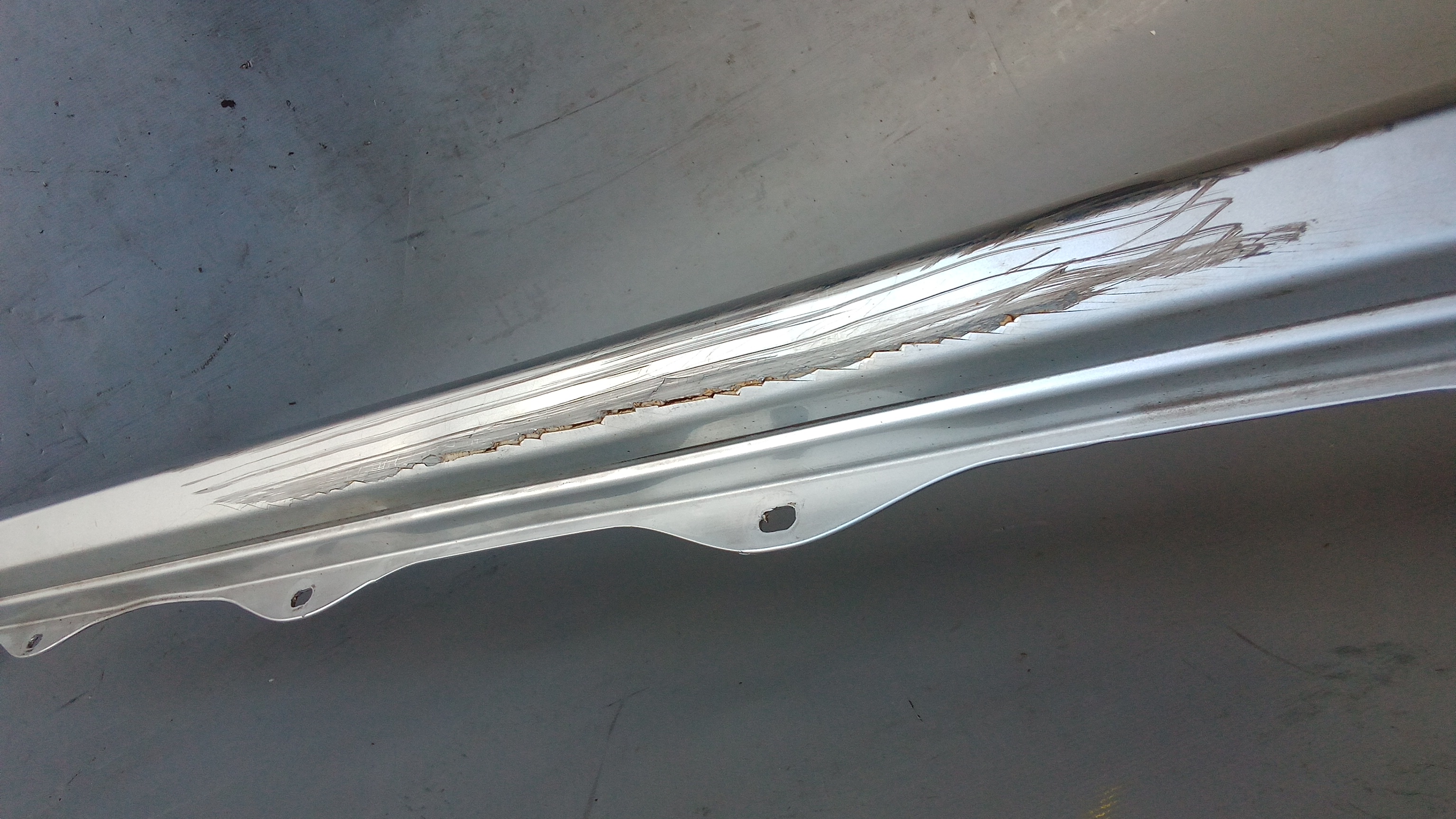 A2516980854 775 Mercedes W251 R-Klasse Schweller Verkleidung Rechts Silber #E8