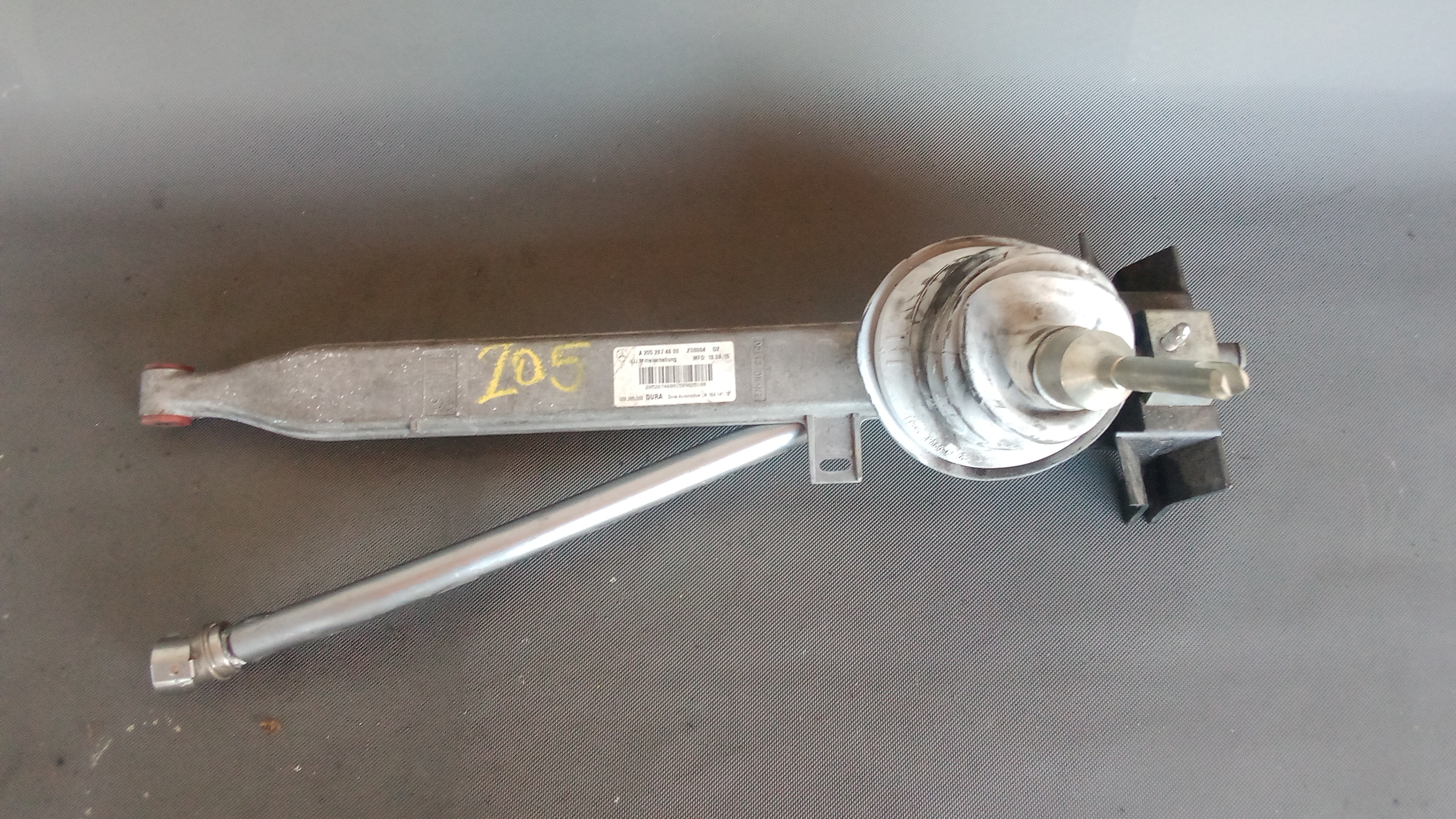 A2052675600 Mercedes W205 C-Klasse Mittelschaltung Gangschaltung #1