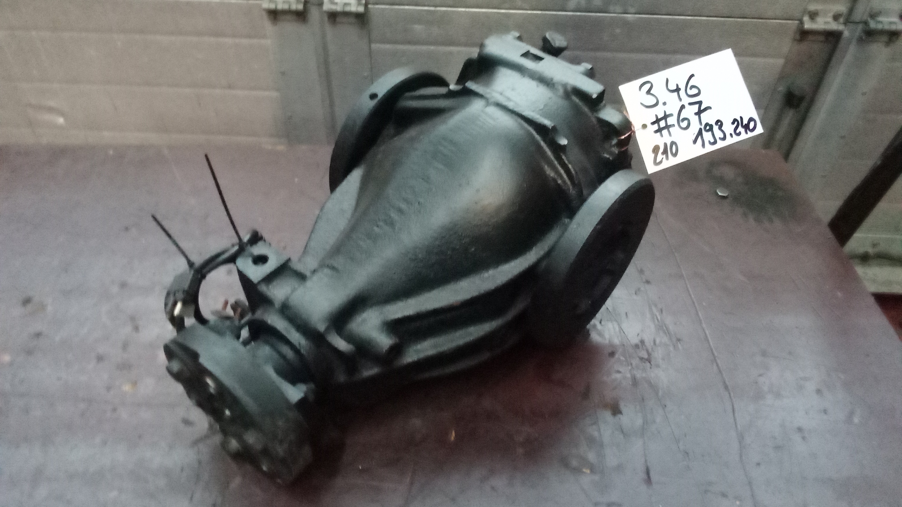 3.46 / 3:46 /  A2013501764 / A1243510608 Mercedes W201 Differential für Hinterachse #67