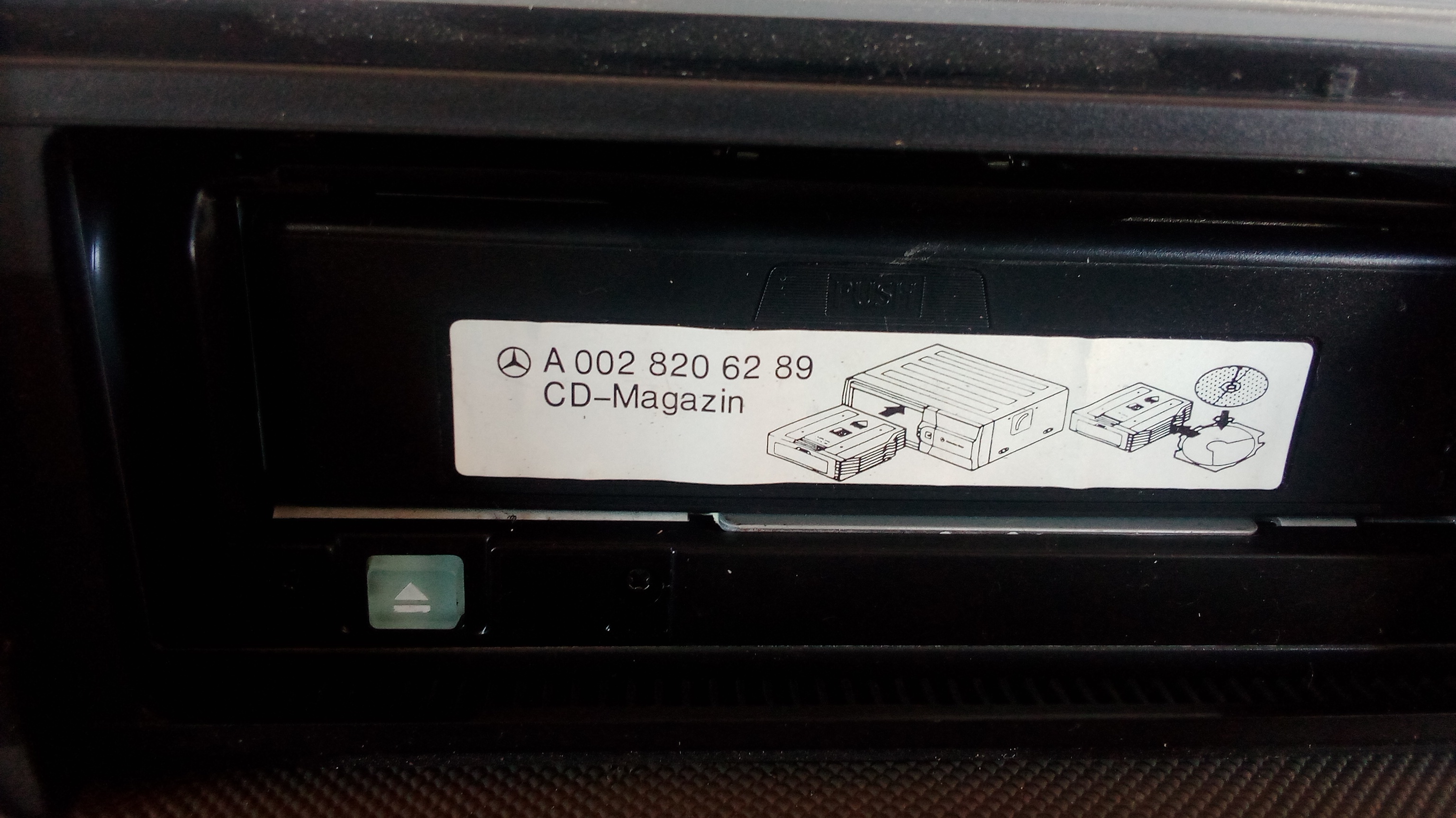 A0028207989 A0028206289 MC3198 Mercedes CD Wechsler + Magazin #22