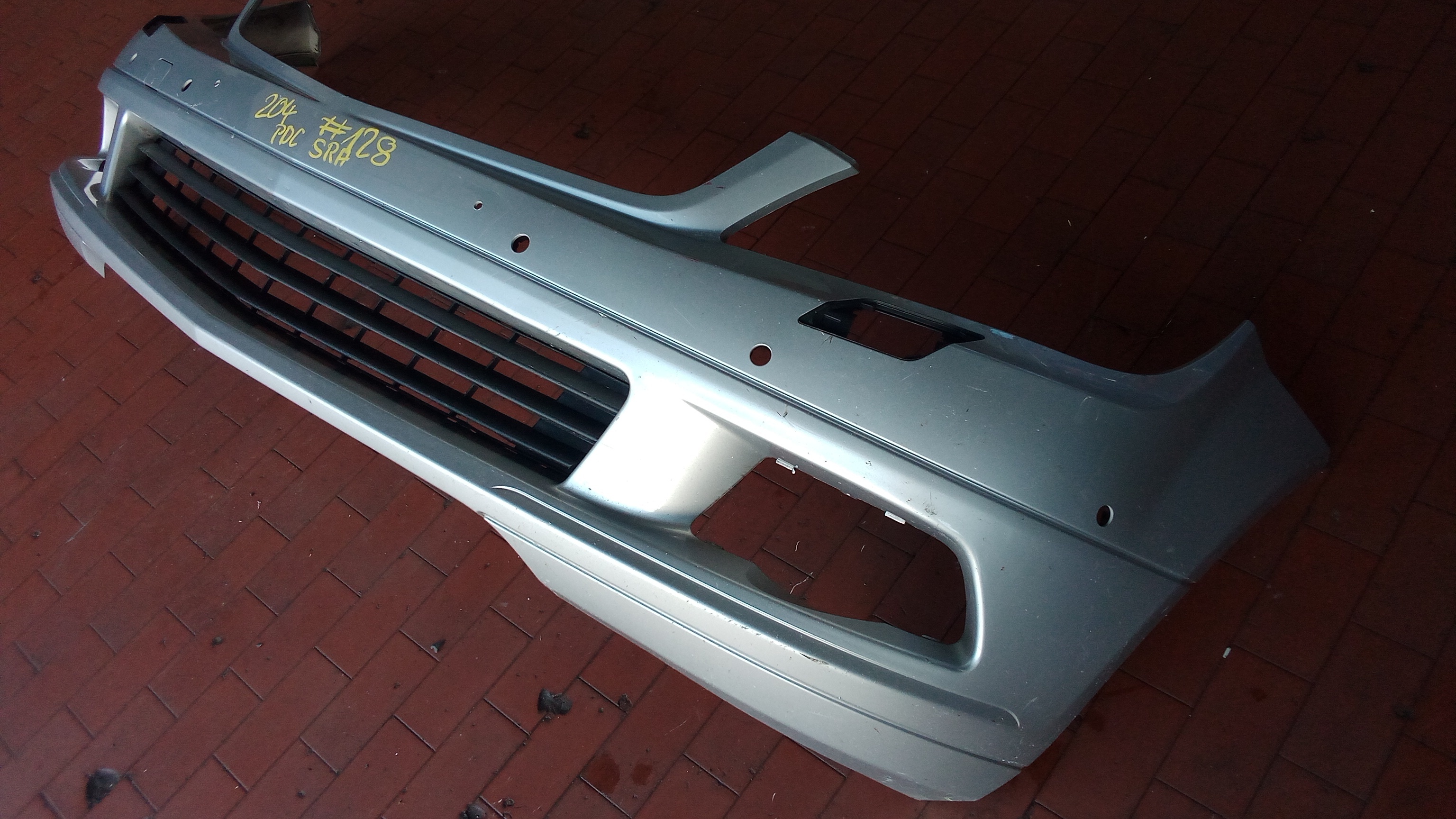 Mercedes W204 C-Klasse Stoßstange Vorne Silber Metallic A2048850025  #128