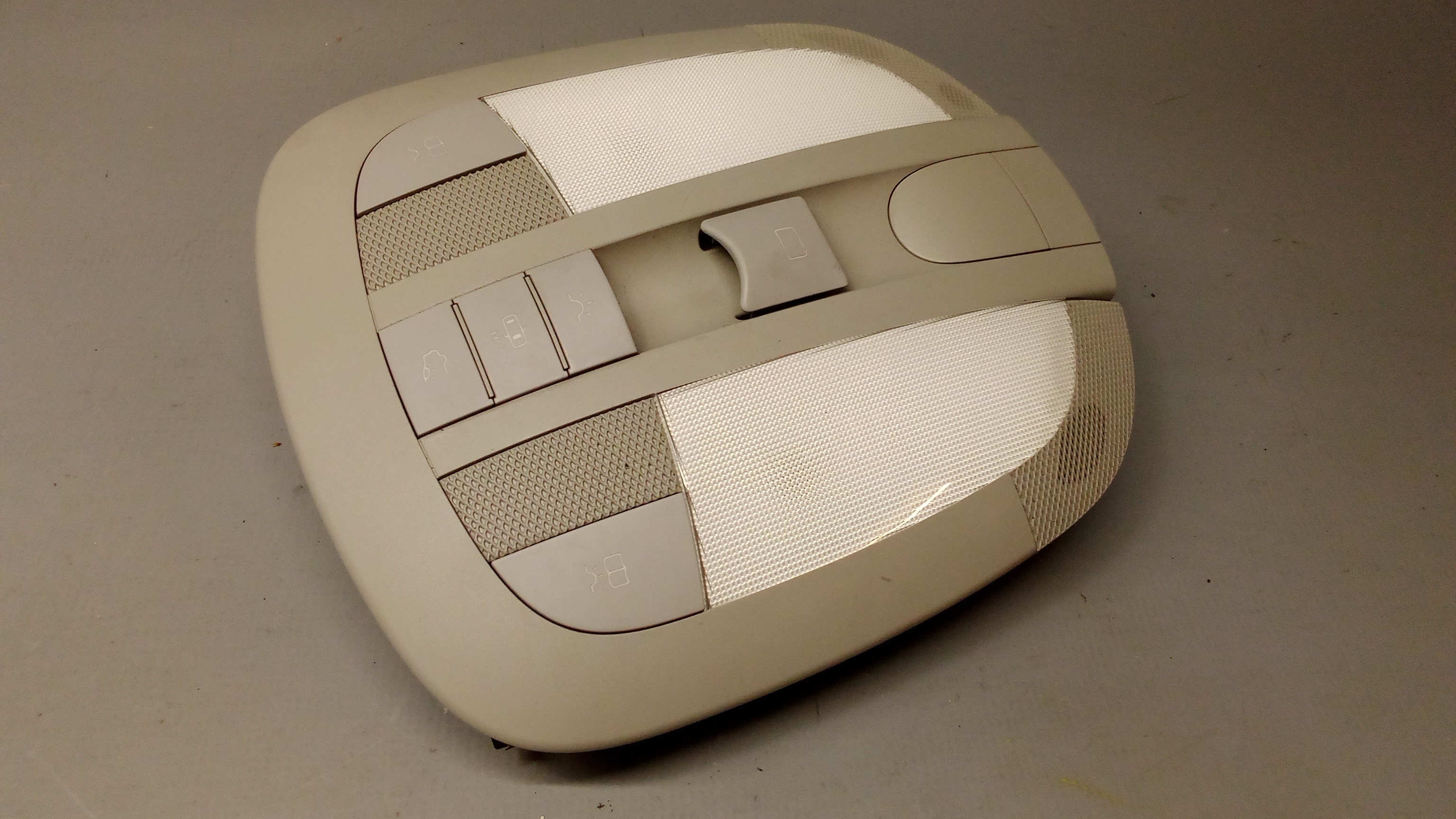 A1648207801 A2518200985 Mercedes W251 R-Klasse Innenraumleuchte #73