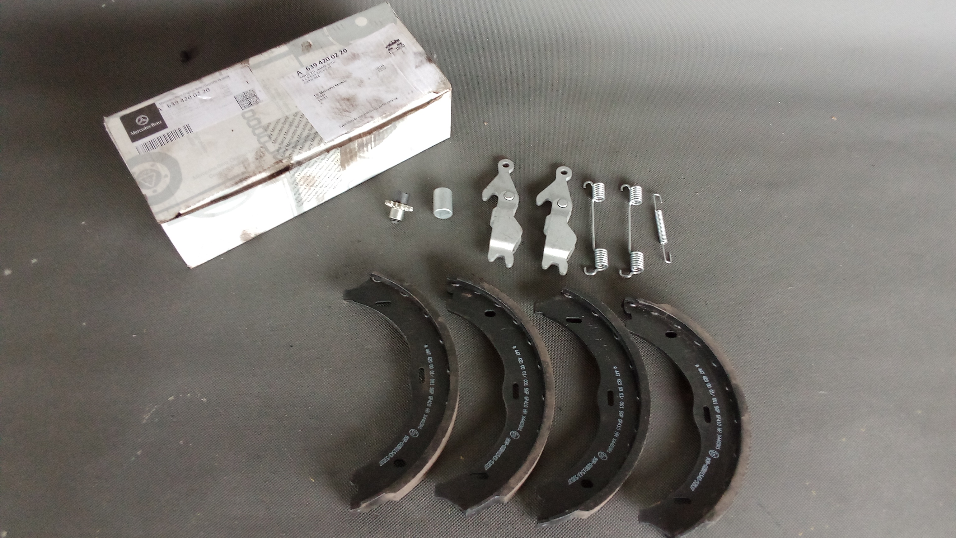 A6394200220 A4474200001 Mercedes W639 W447 Bremsbeläge Hinten