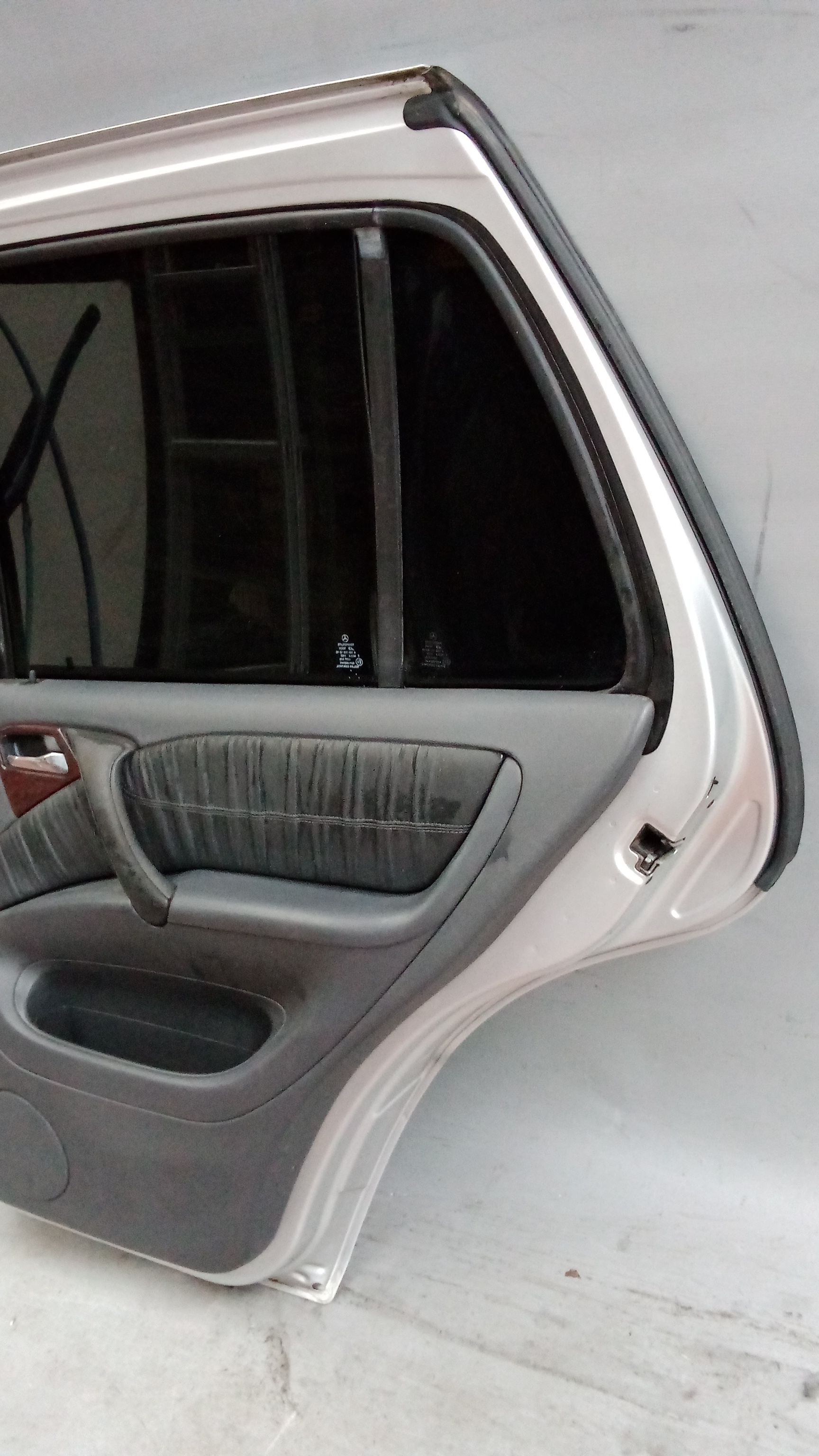 A1637301605 744 Brillantsilber W163 M-Klasse ML Fondtür Tür Hinten Rechts #C9
