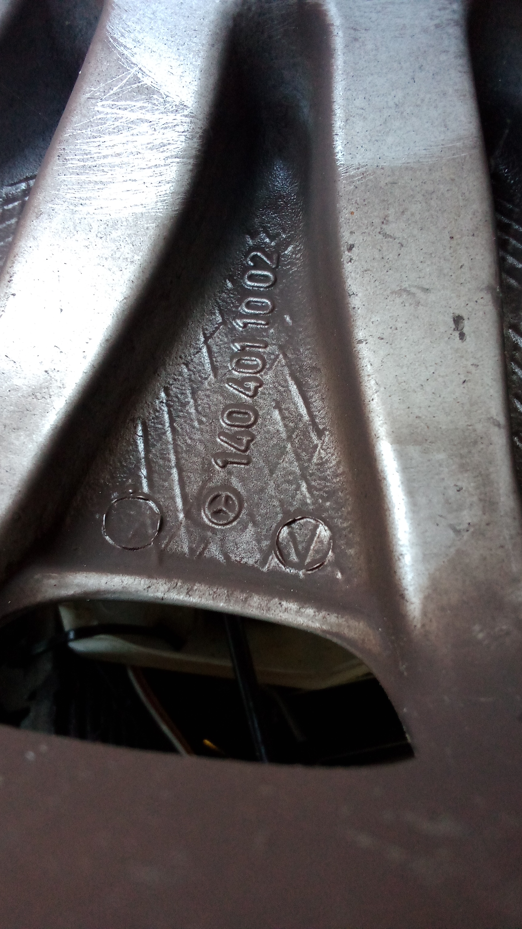A1404011002 Mercedes W221 S-Klasse Alufelgen Sommerreifen 235 60 R16 100W #XG