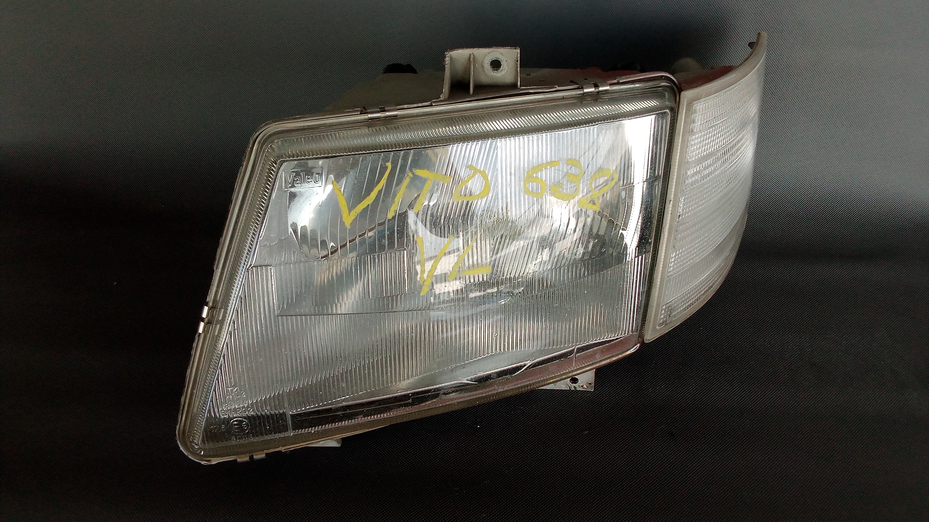 Mercedes W638 Vito V-Klasse Scheinwerfer Lampe Links Li  A6388200061 A6388200821