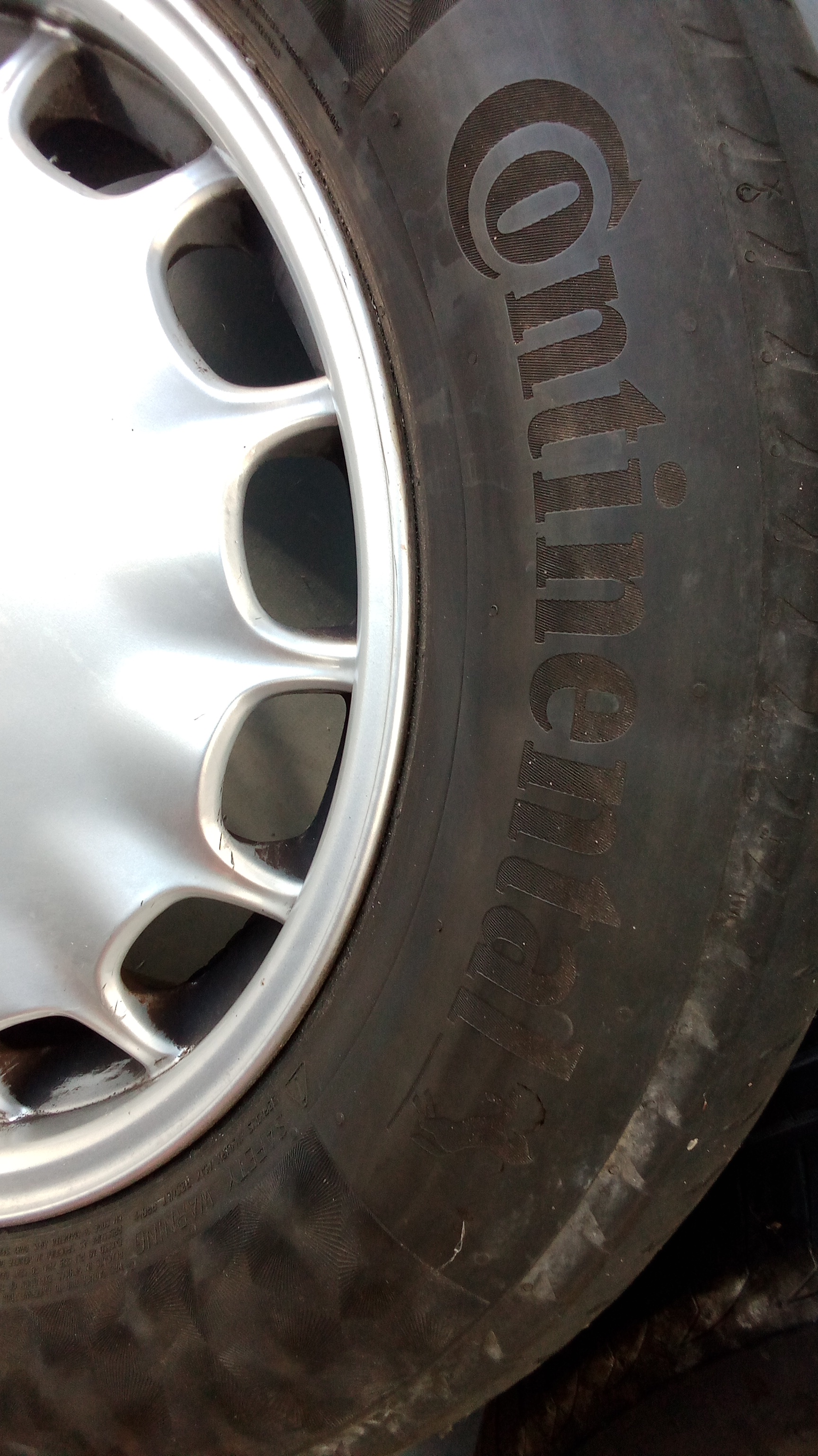 A1404011002 Mercedes W221 S-Klasse Alufelgen Sommerreifen 235 60 R16 100W #XG