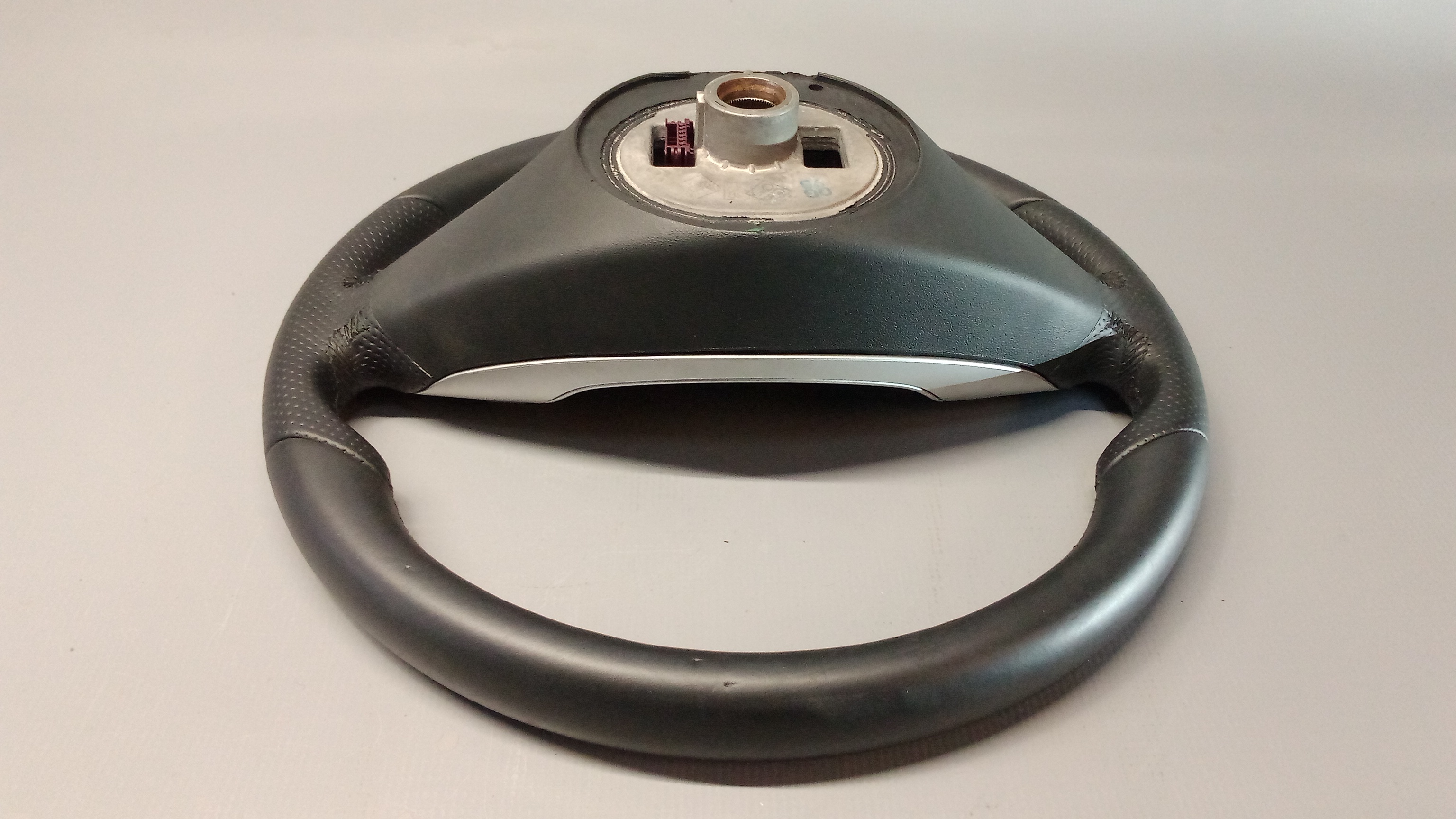 A2184600618 A2188602102 A0008605103 9116 Mercedes C218 C207 W204 Lenkrad Schwarz #F8